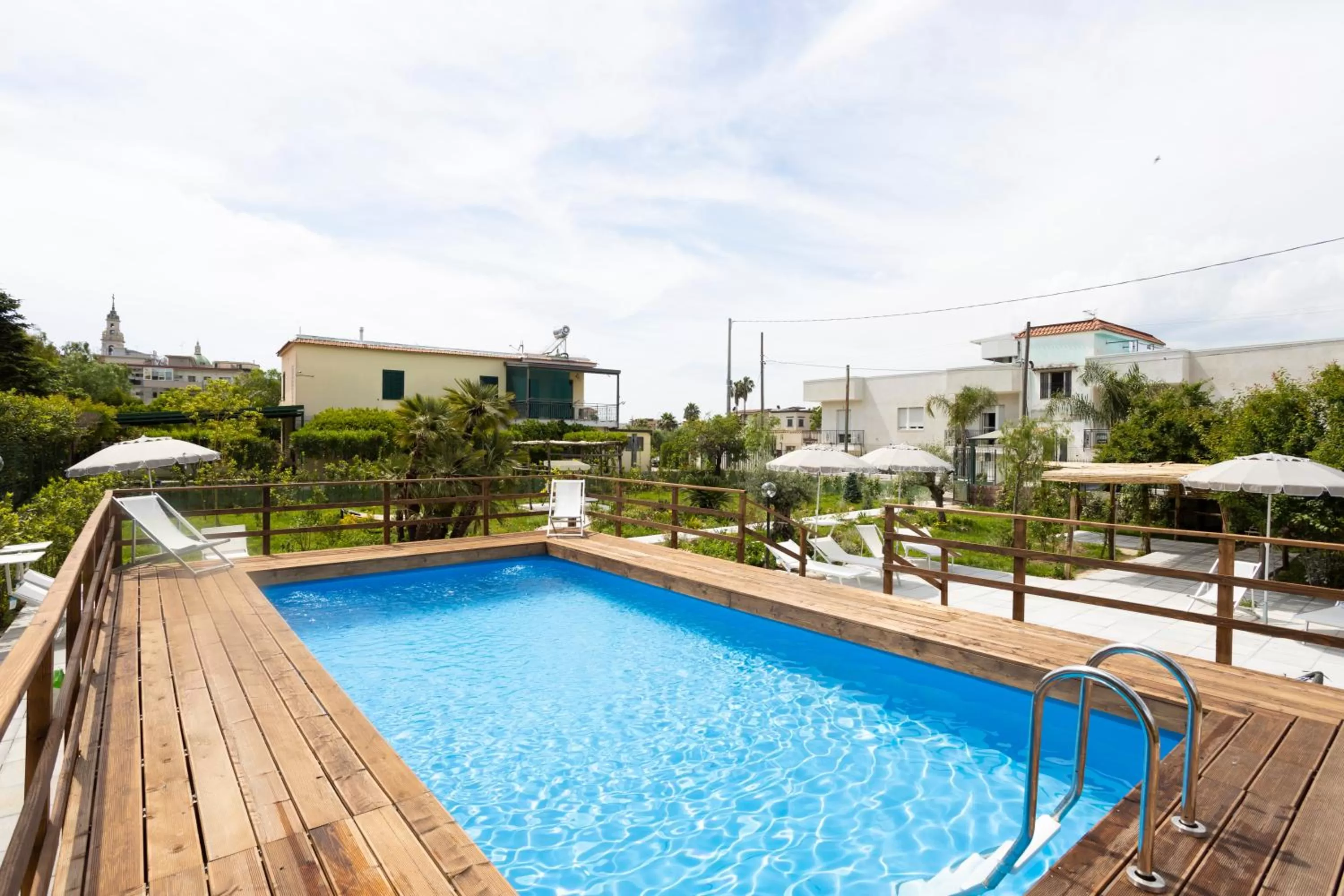 Swimming pool in Residence O'Sole Mio Pompei