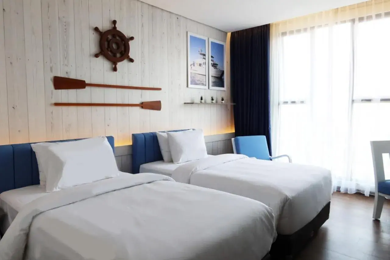 Property building, Bed in Hemangini Hotel Bandung