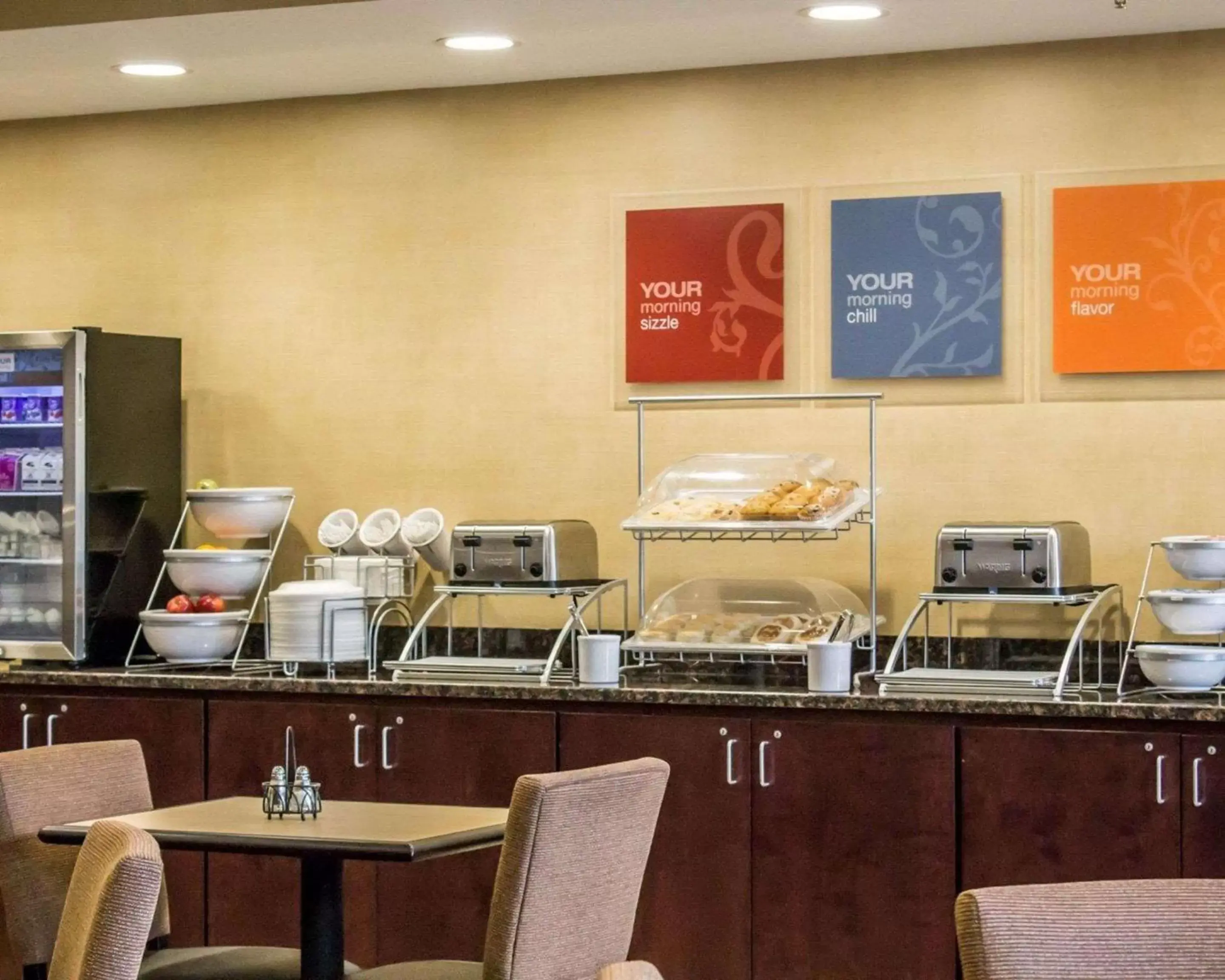 Restaurant/places to eat in Comfort Inn & Suites Wadsworth