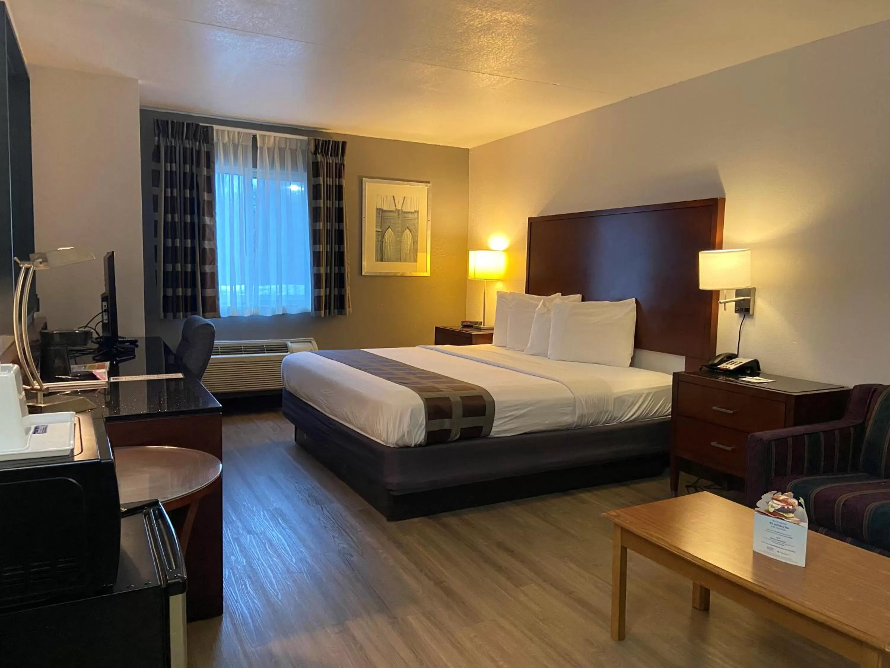 Bed in Travelodge Inn & Suites by Wyndham Albany