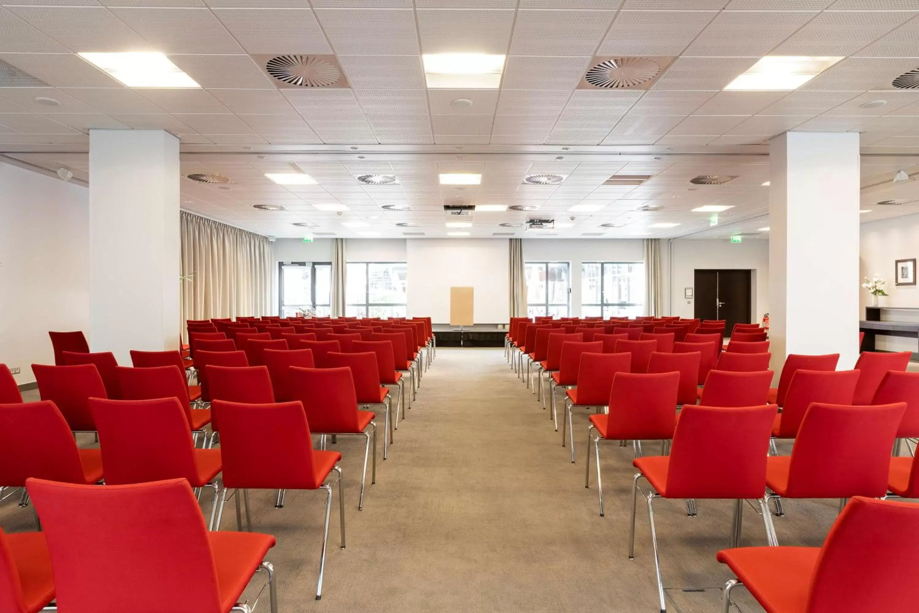 Meeting/conference room in Radisson Blu Hotel, Paris Boulogne