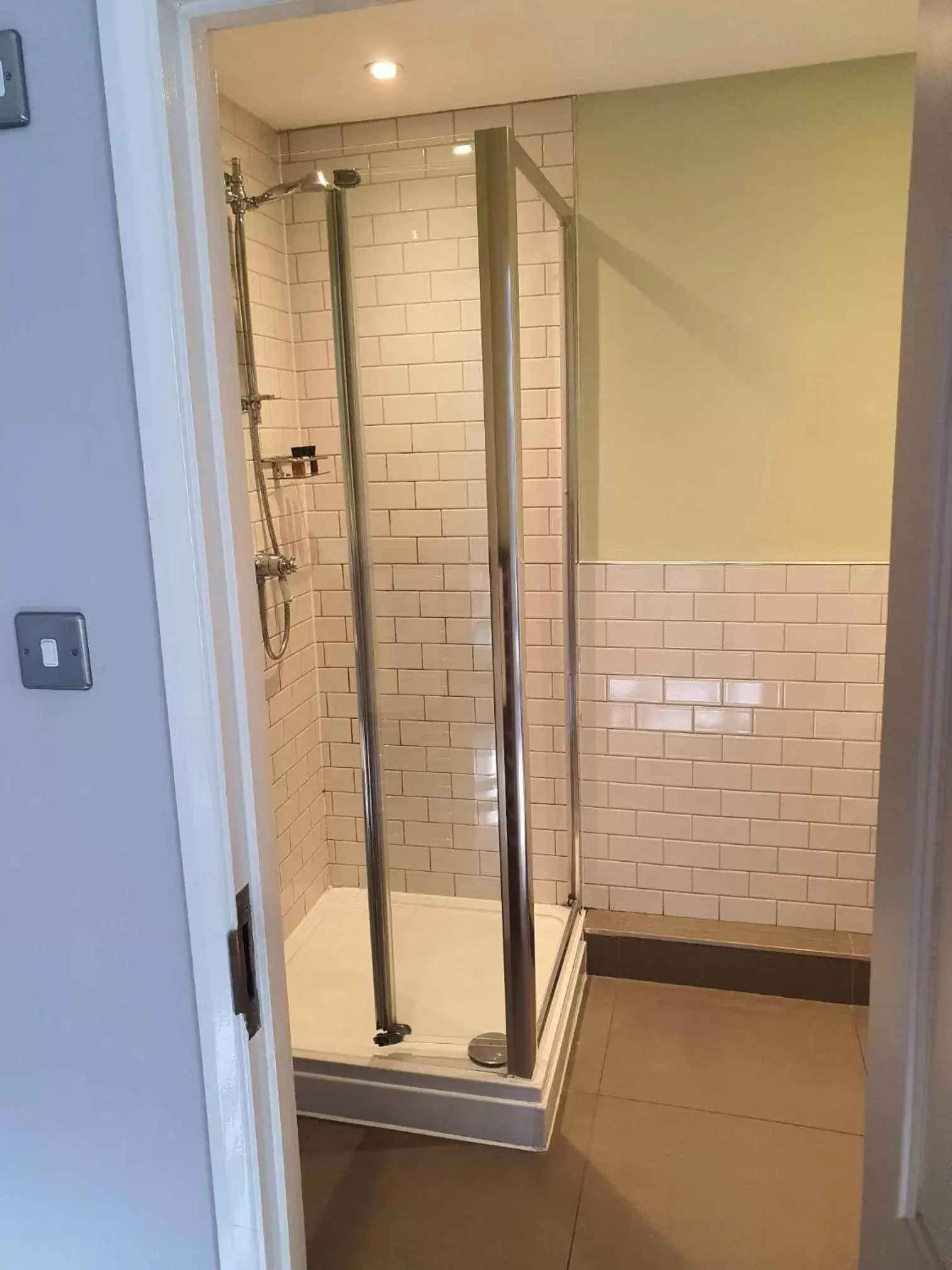 Shower, Bathroom in White Horse