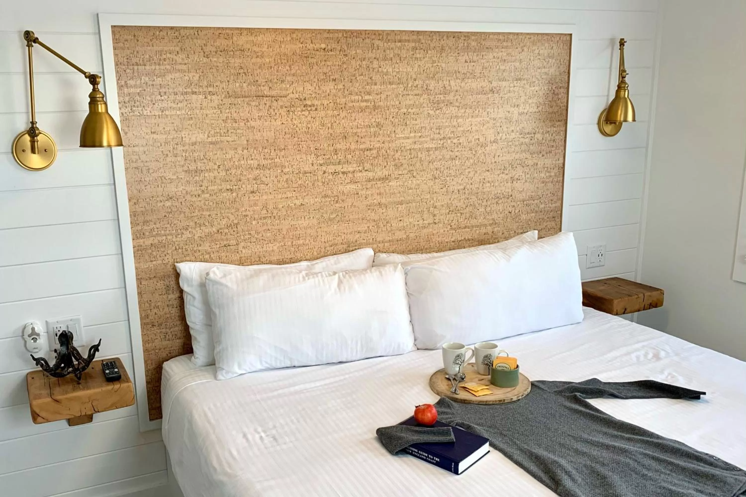 Bed in ViewPoint Hotel