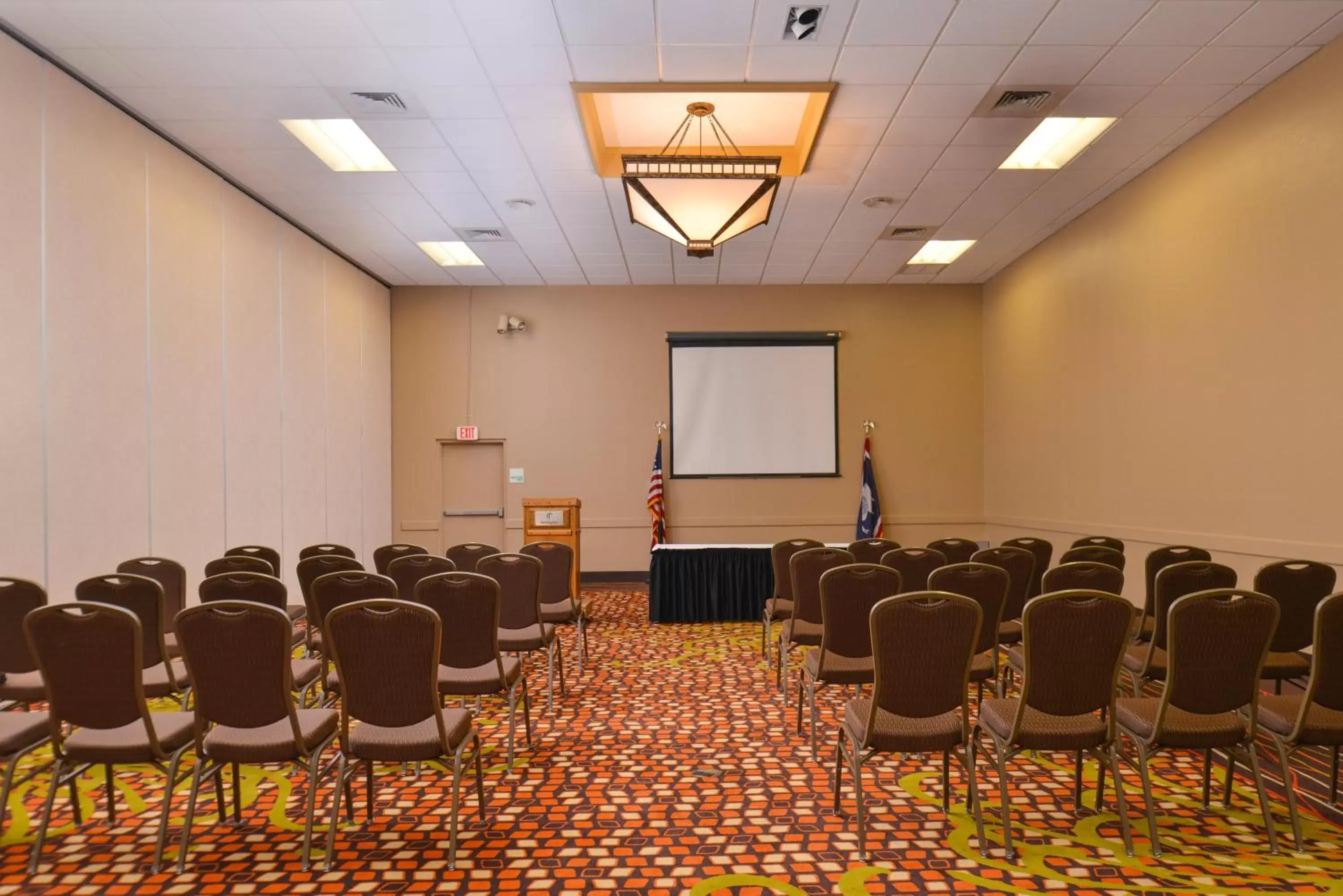 Meeting/conference room in Ramada Plaza by Wyndham Sheridan Hotel & Convention Center