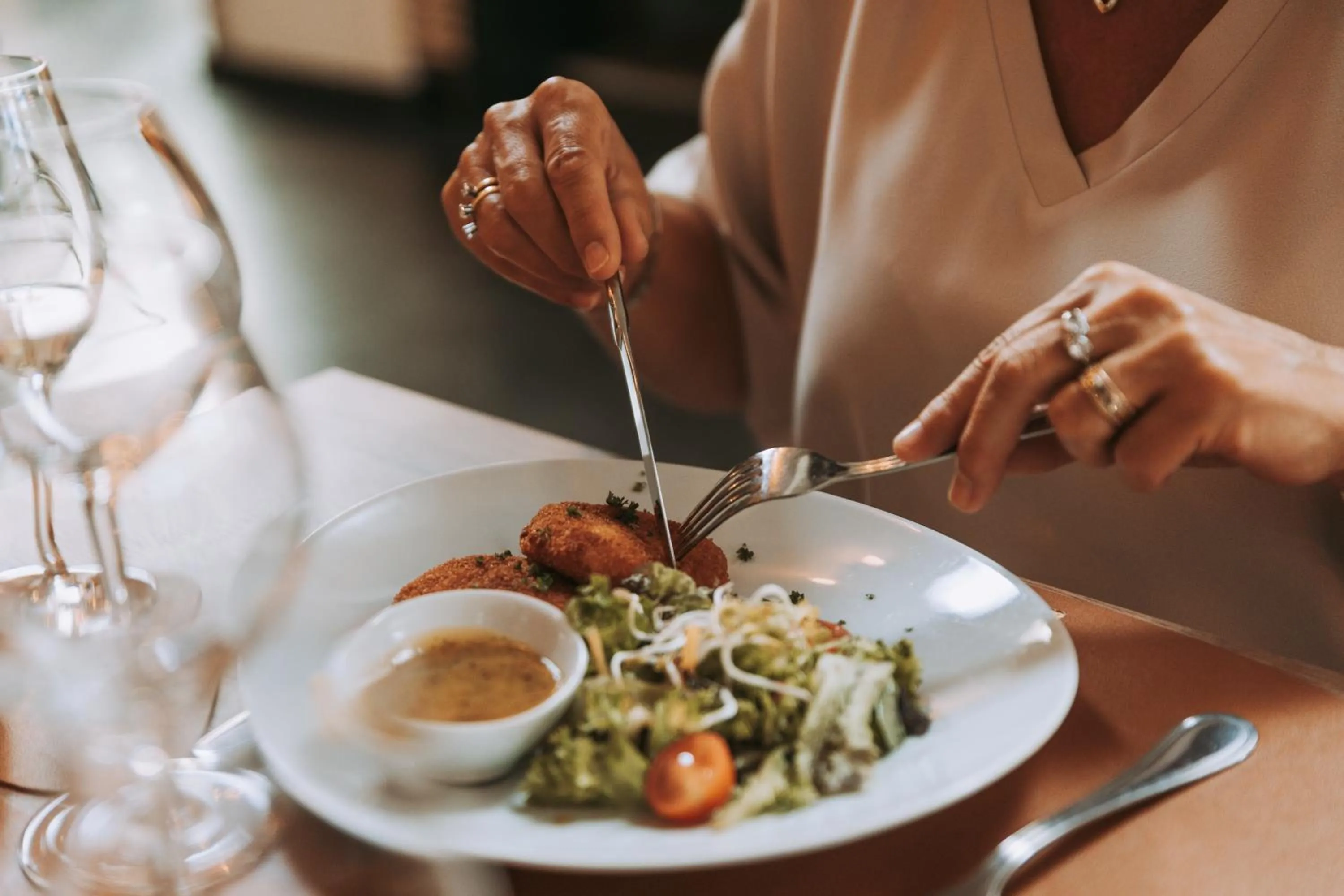 Restaurant/places to eat in Hotel Van Eyck