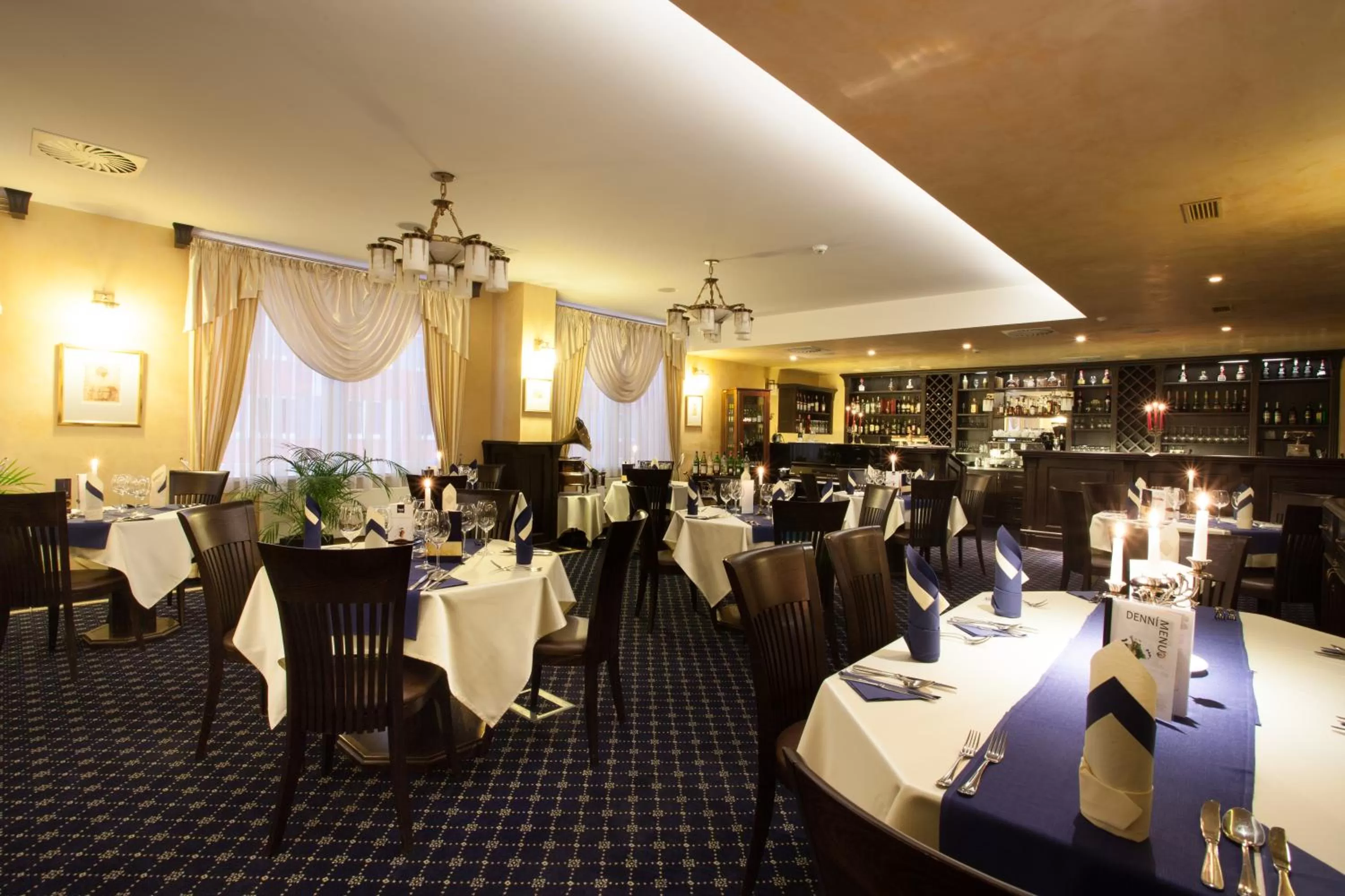 Restaurant/places to eat in Best Western Hotel Vista