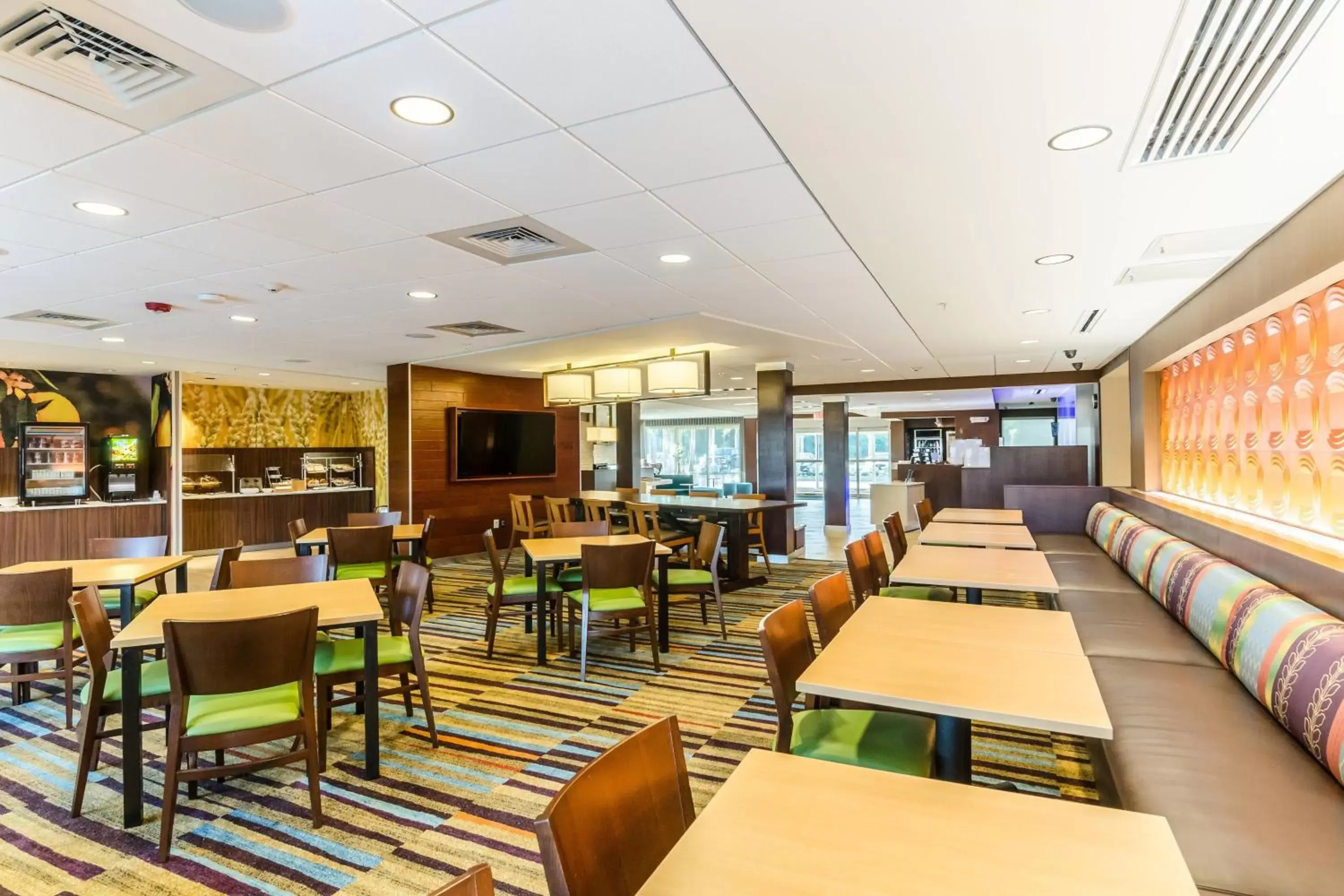 Breakfast, Restaurant/Places to Eat in Fairfield Inn & Suites by Marriott Panama City Beach