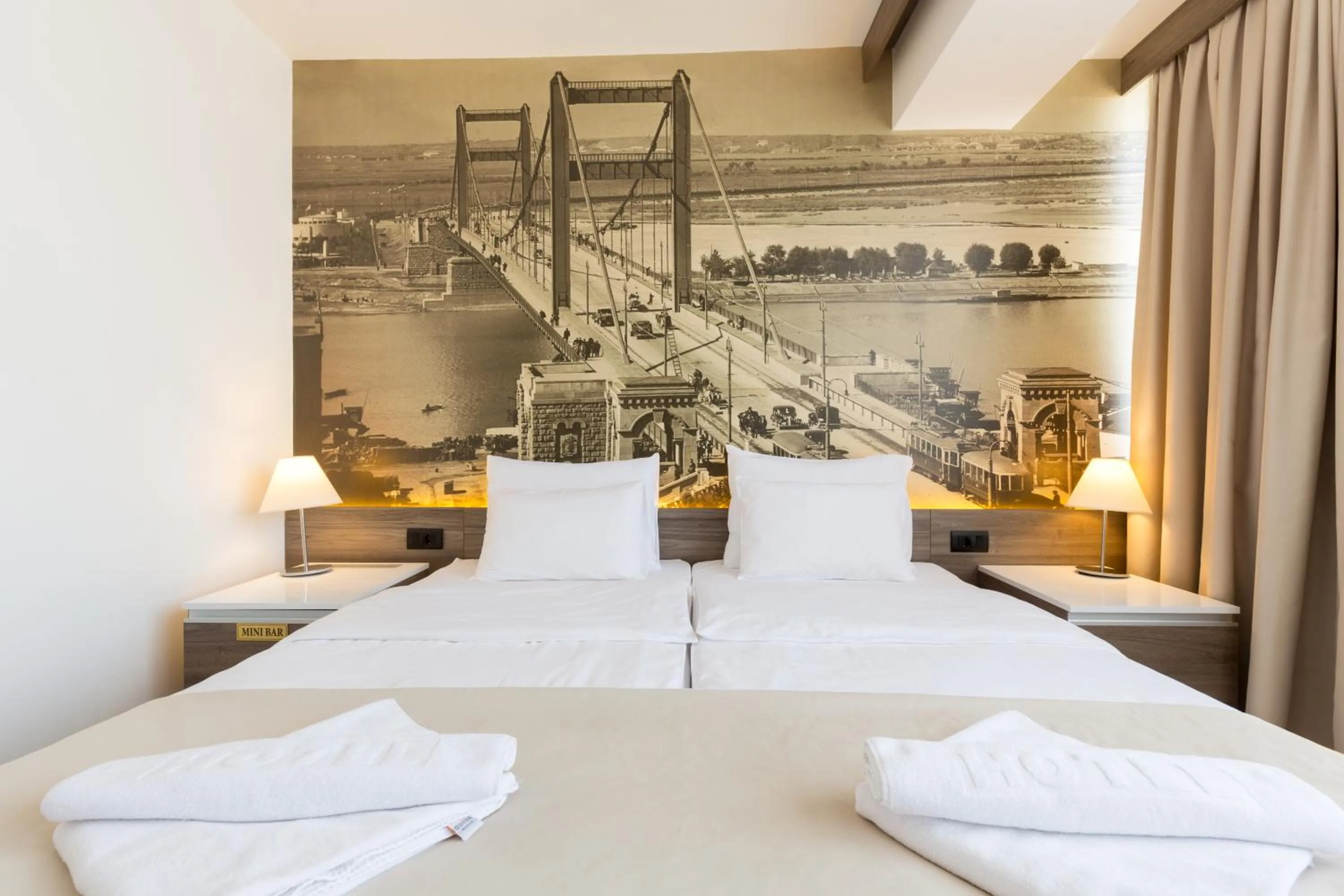 Photo of the whole room, Bed in Hotel Royal Inn