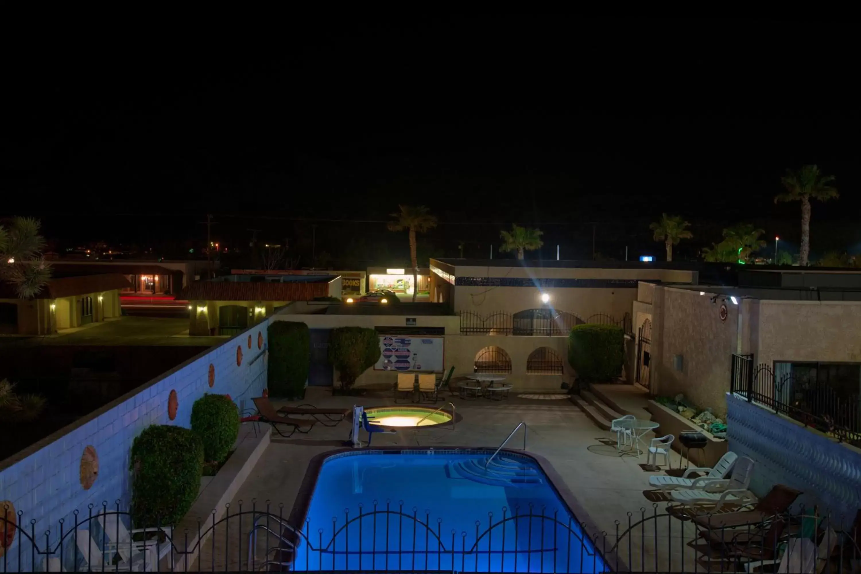 Hot Tub, Pool View in Americas Best Value Inn and Suites -Yucca Valley