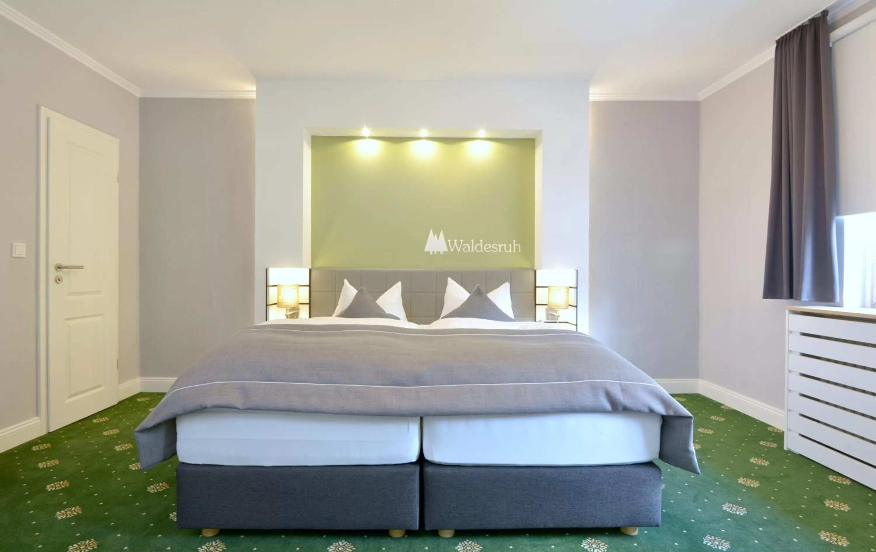 Property building, Bed in Hotel Restaurant Waldesruh