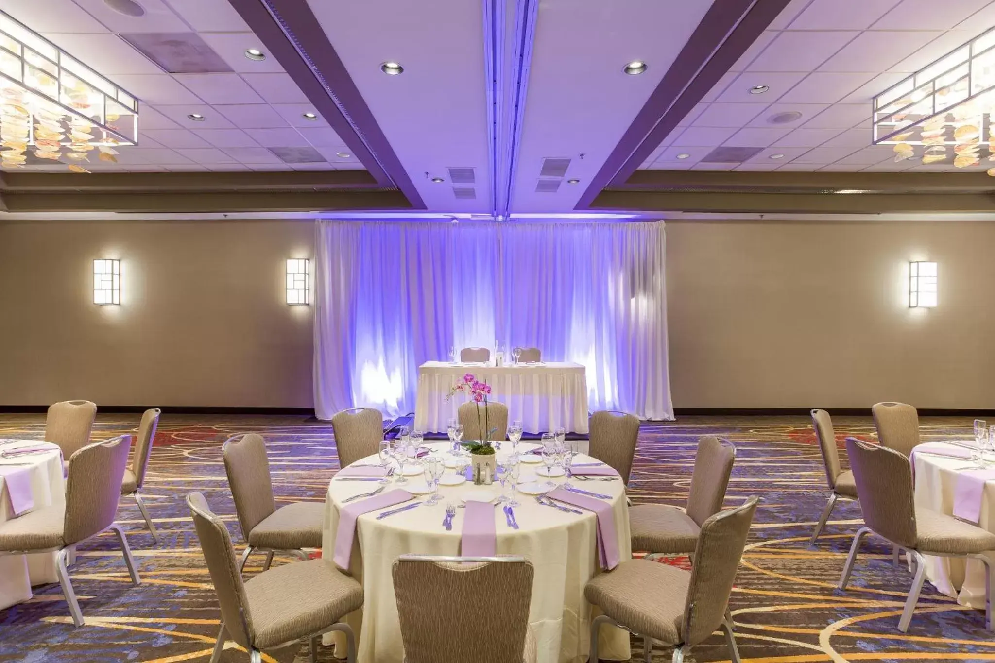 Meeting/conference room, Restaurant/Places to Eat in Crowne Plaza Hotel Foster City-San Mateo, an IHG Hotel