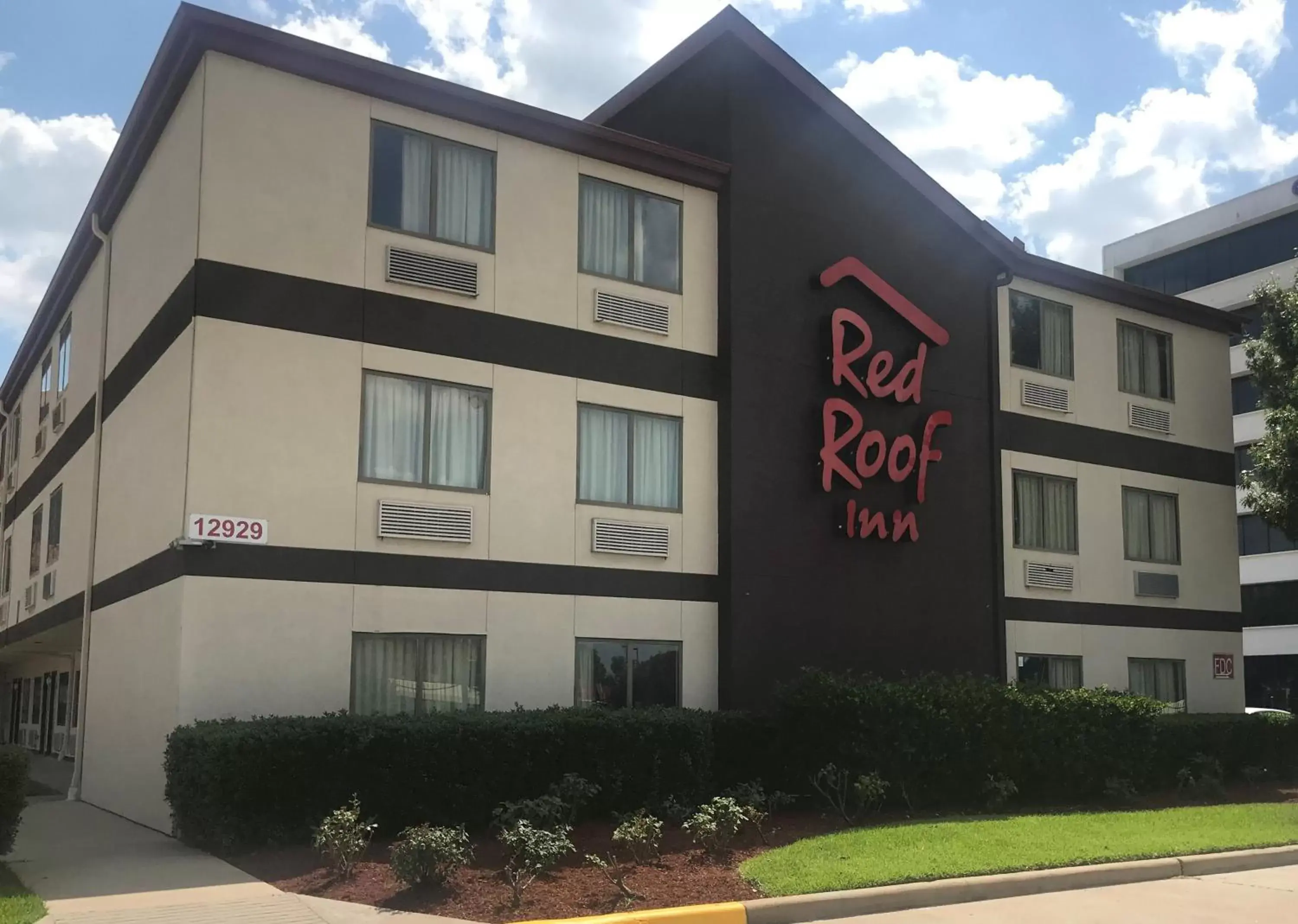 Property Building in Red Roof Inn Houston Brookhollow