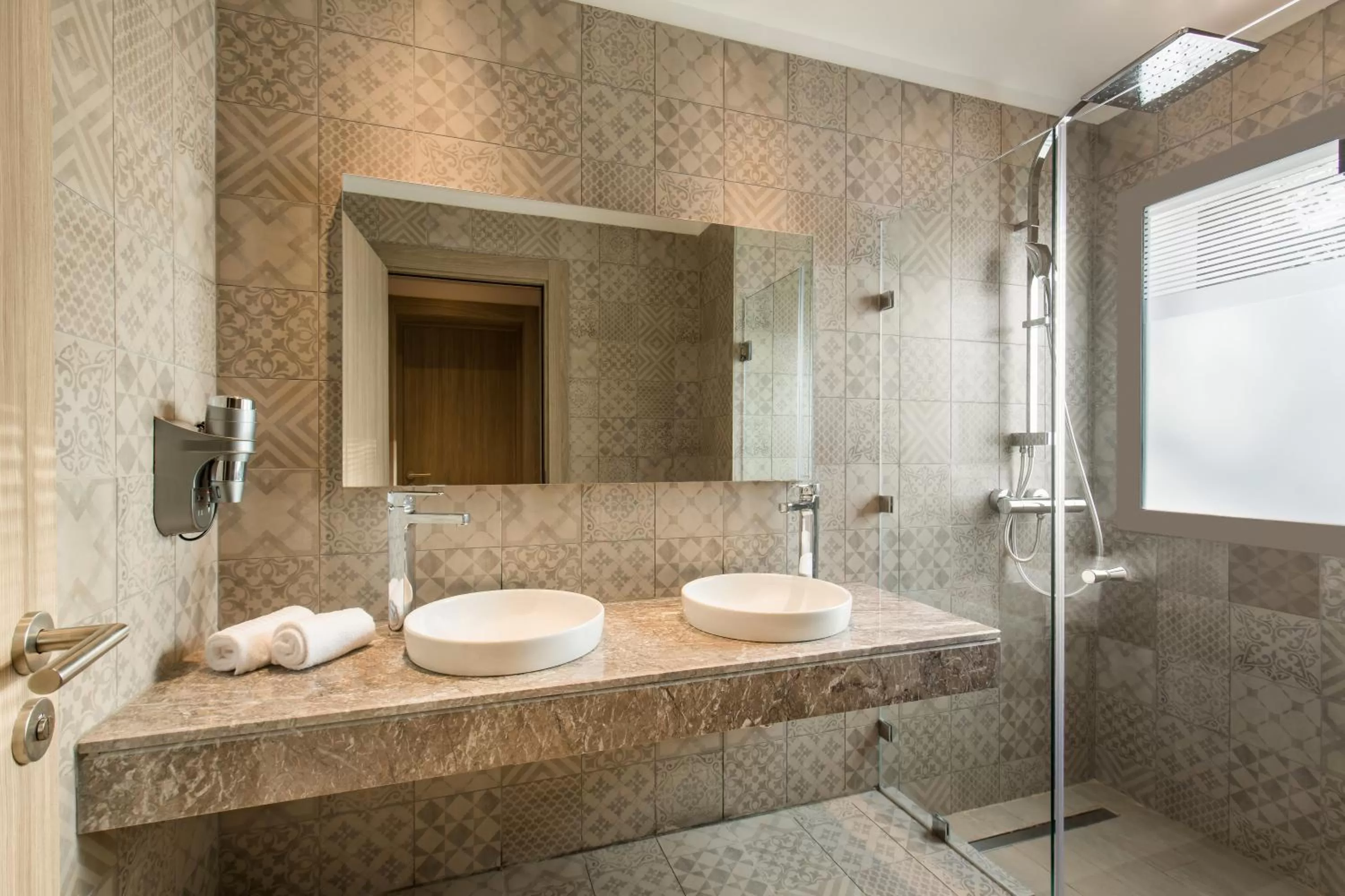 Shower in Radisson Blu Resort Al Hoceima