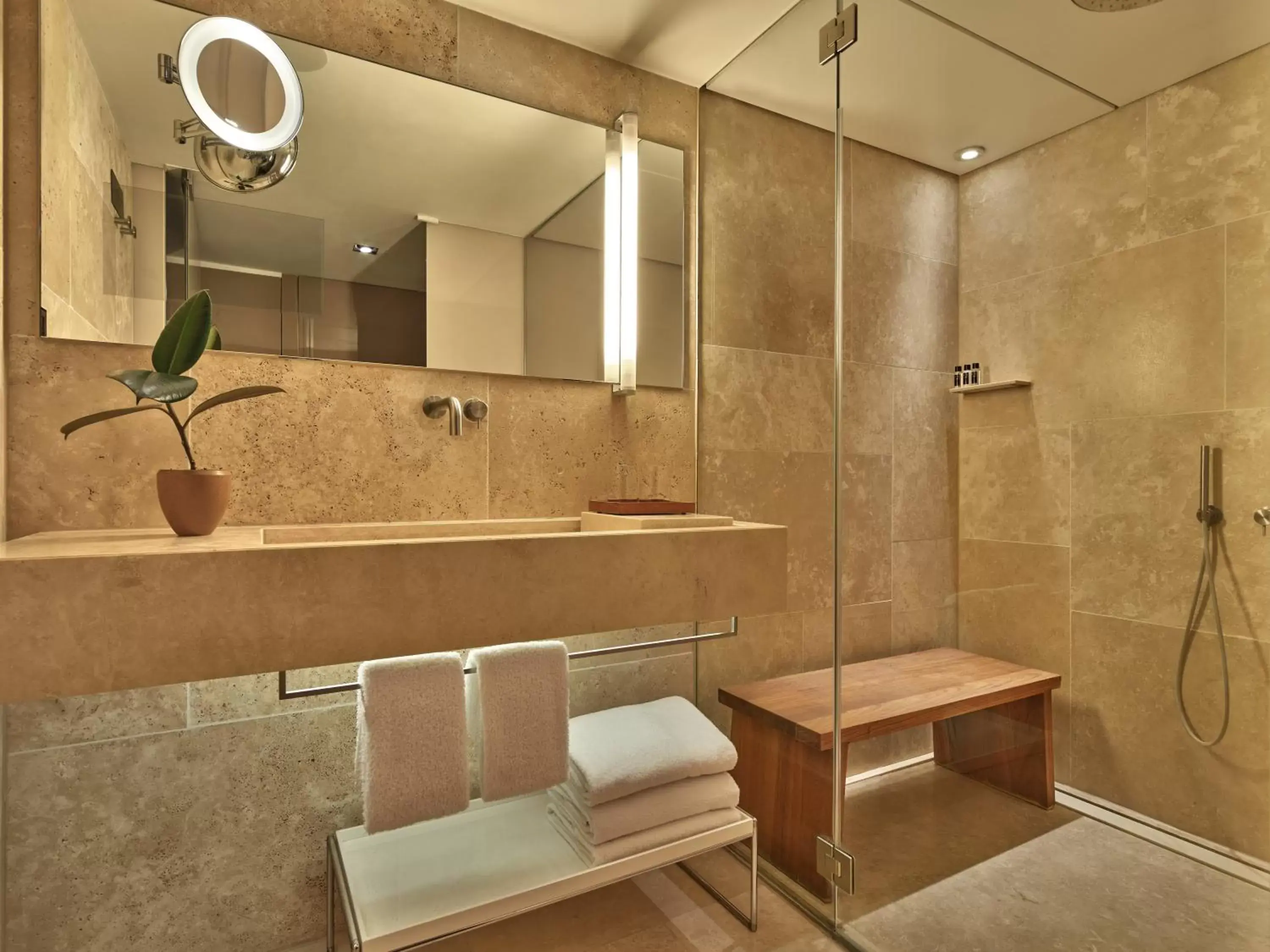 Bathroom in Conservatorium Hotel