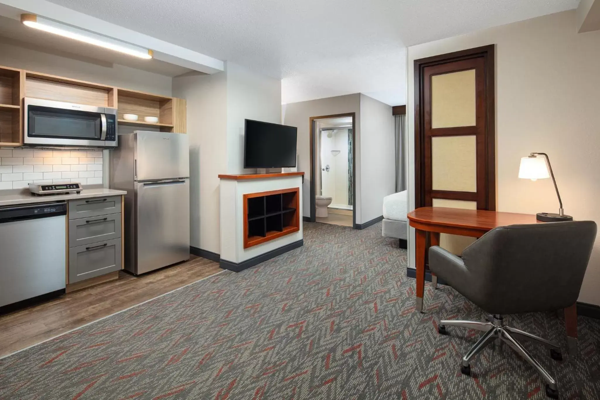 Photo of the whole room, TV/Entertainment Center in Candlewood Suites - Cincinnati Northeast - Mason, an IHG Hotel