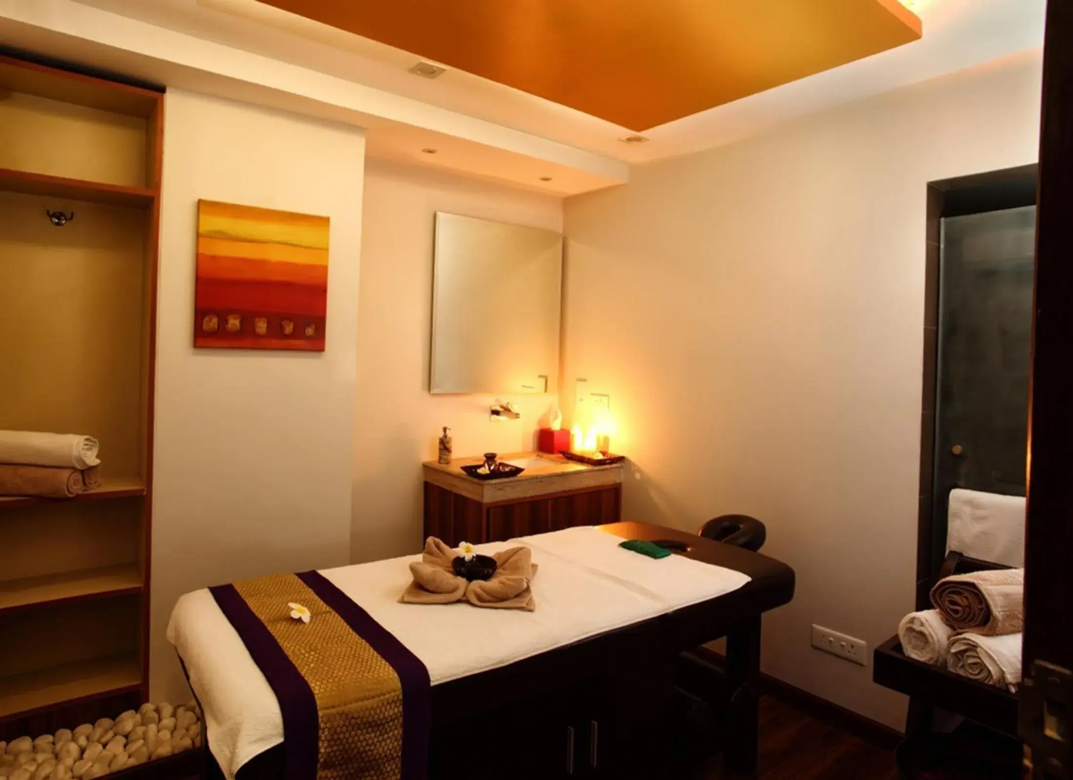 Meeting/conference room, Bed in Nidhivan Sarovar Portico
