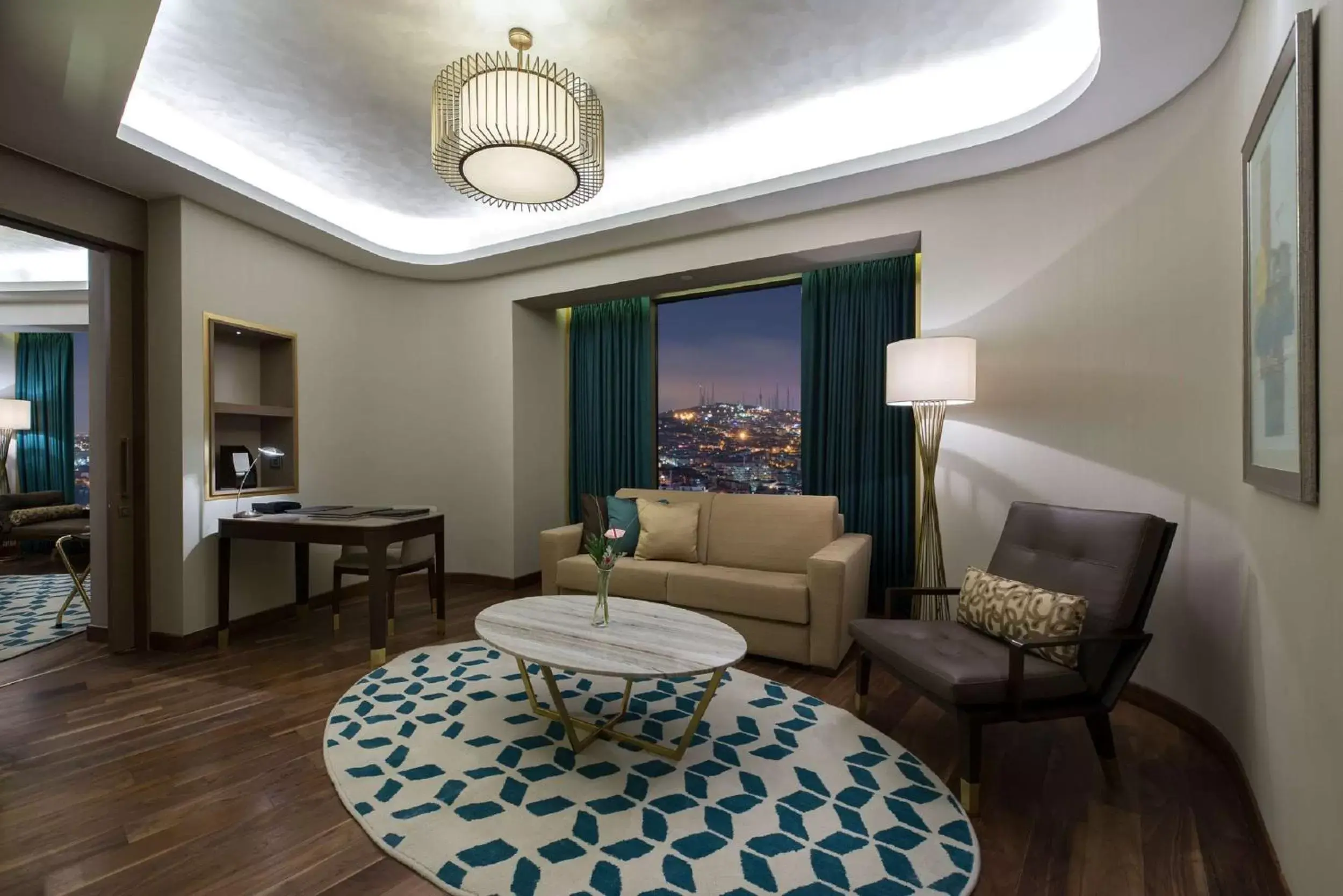 Bedroom, Seating Area in Hilton Istanbul Kozyatagi