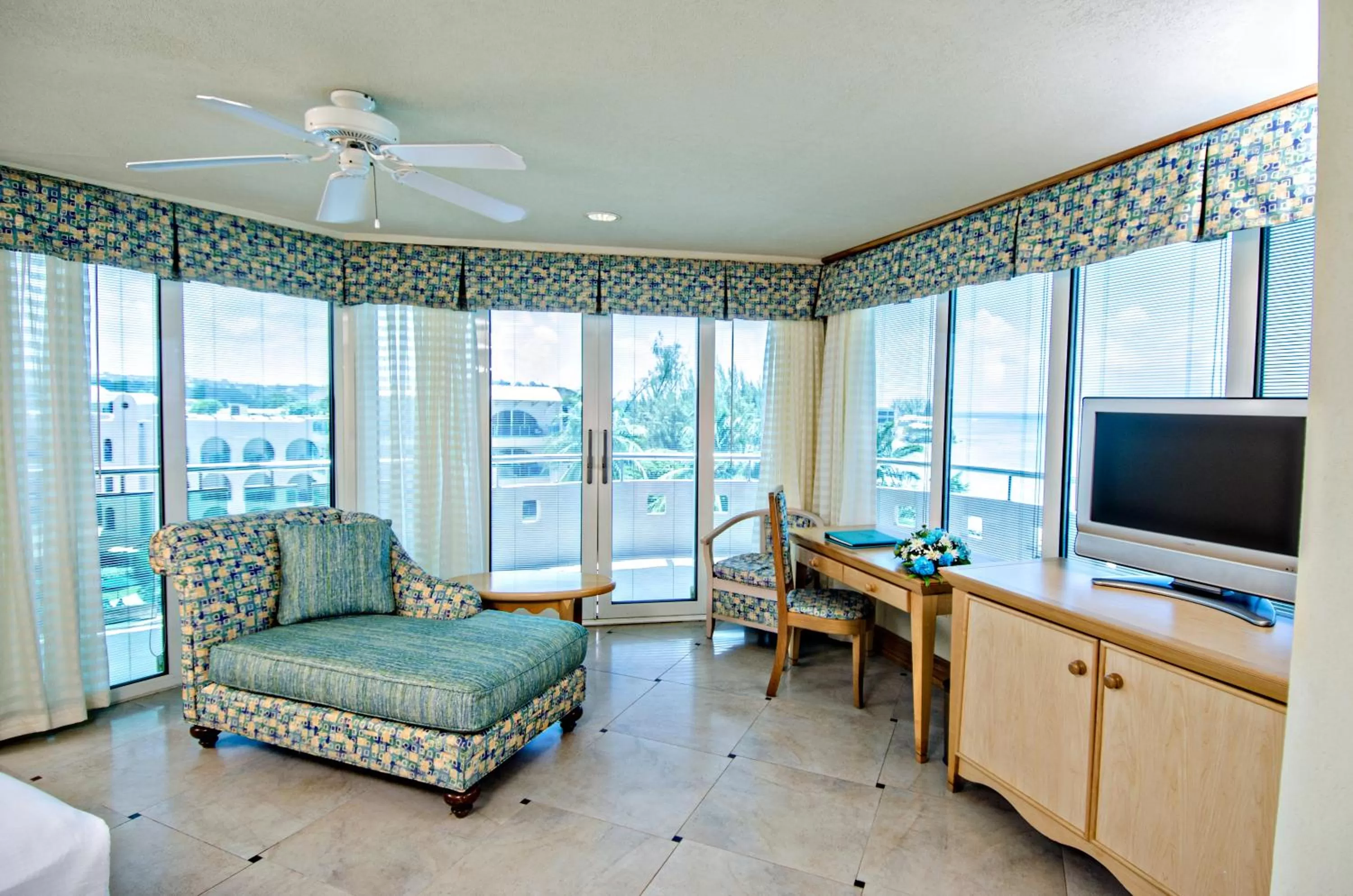 Bed in Accra Beach Hotel & Spa