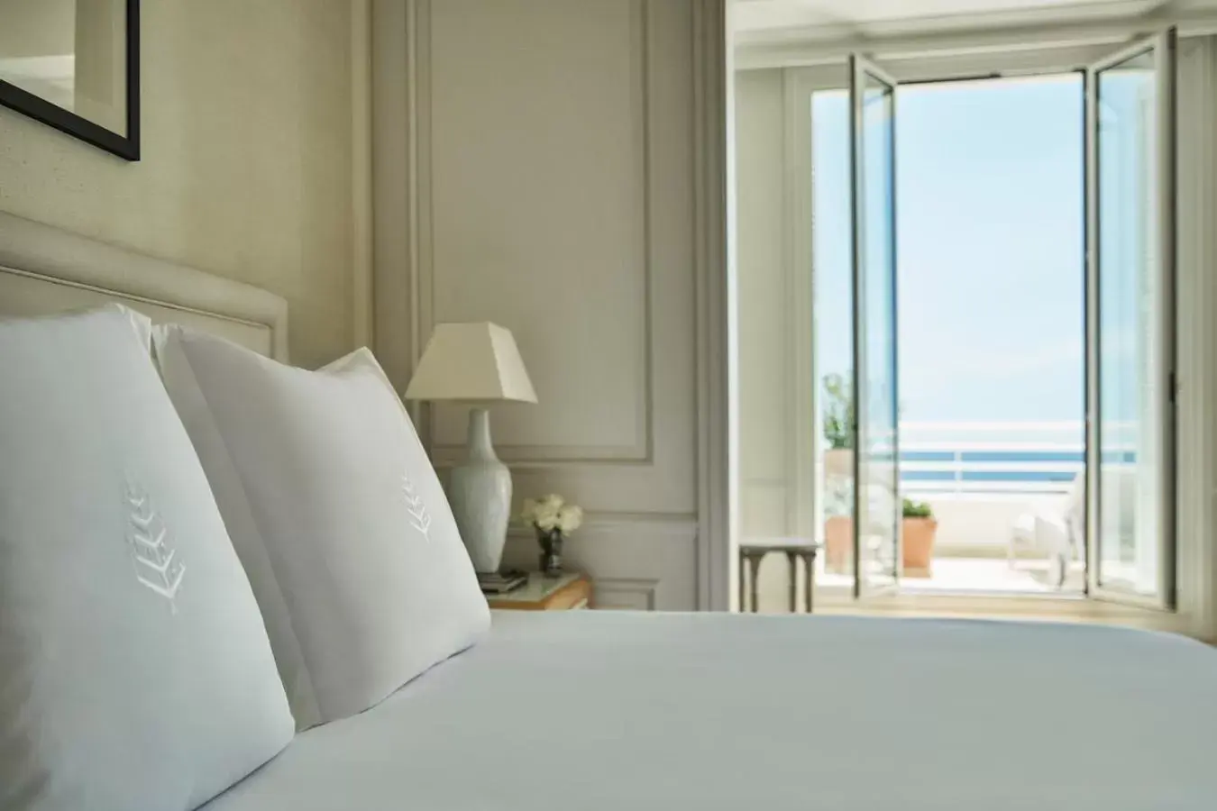 Bedroom, Bed in Grand-Hôtel du Cap-Ferrat, A Four Seasons Hotel