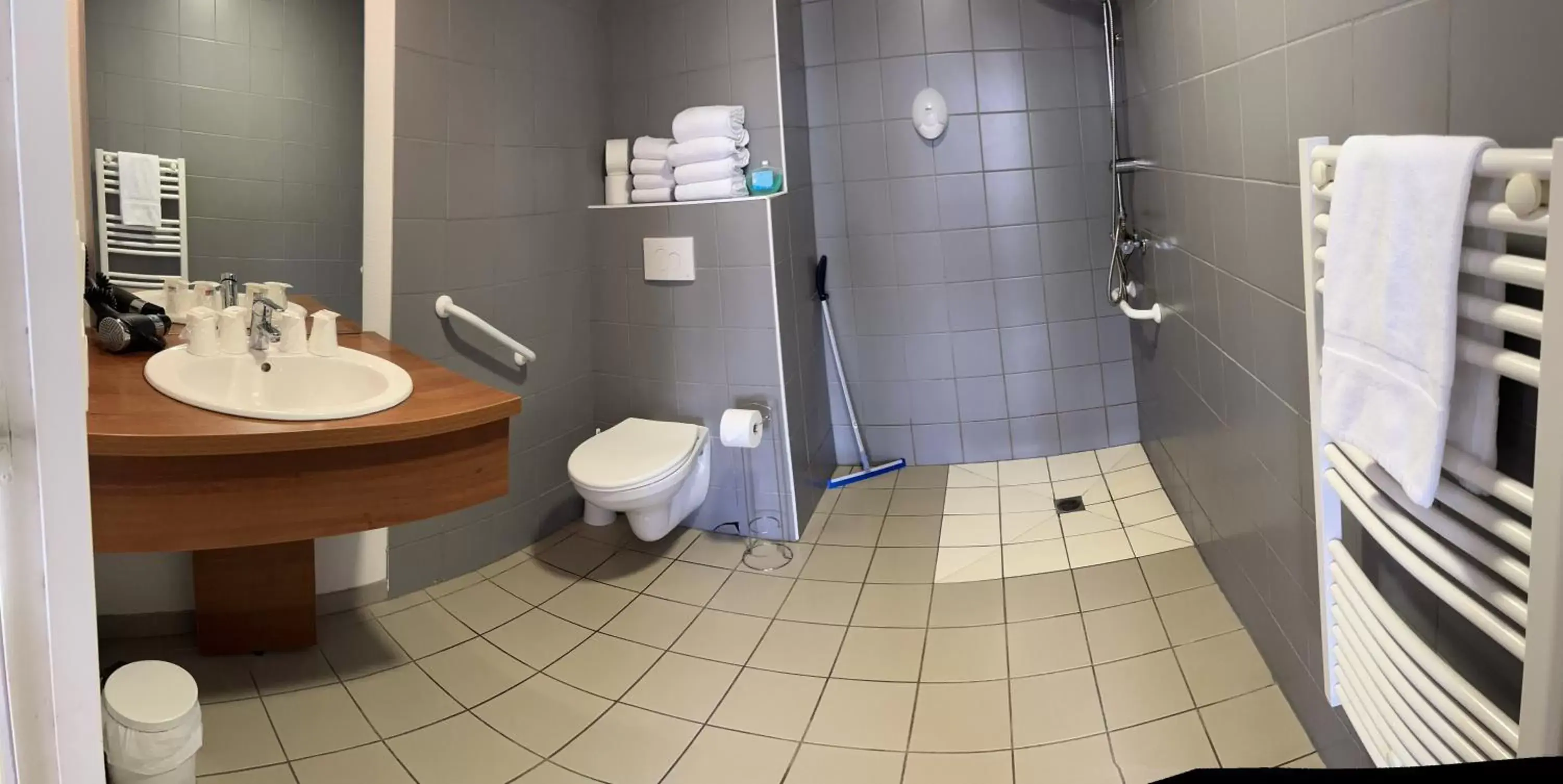 Bathroom in Zenao Appart'Hotel
