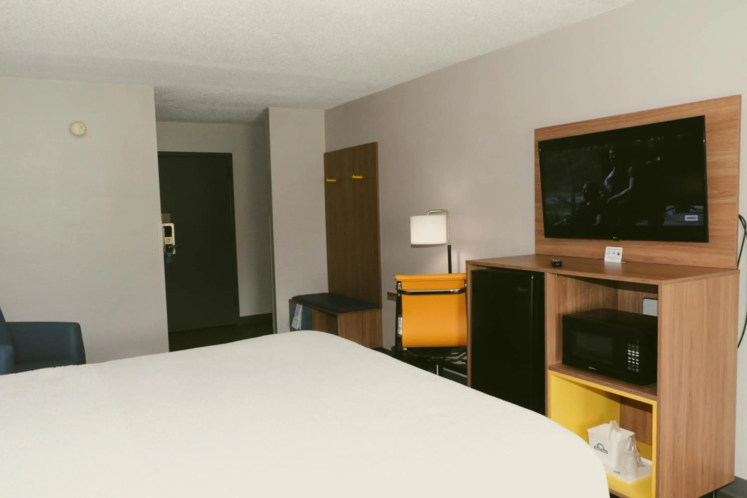 TV and multimedia, Bed in Days Inn by Wyndham Farmville