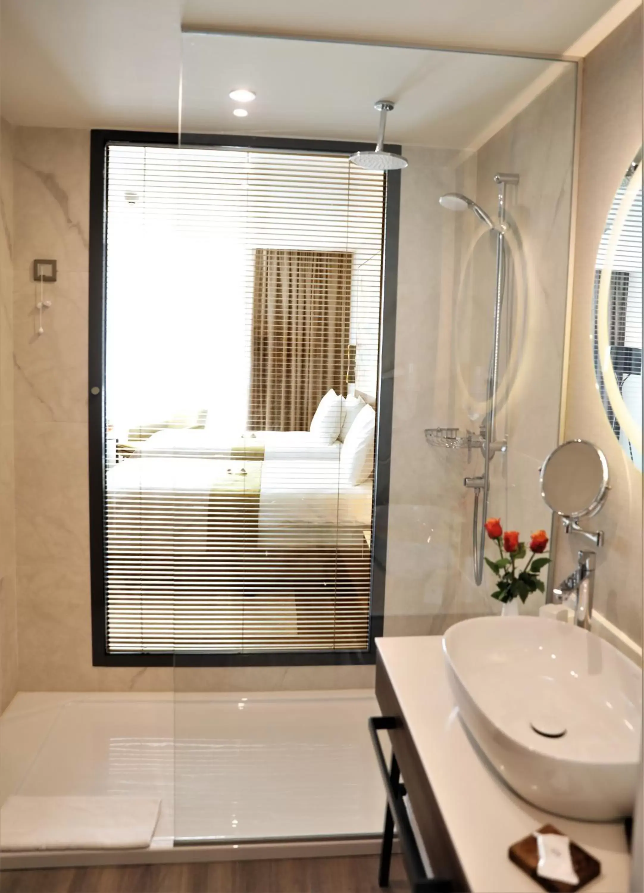 Shower, Bathroom in Limak Skopje Luxury Hotel