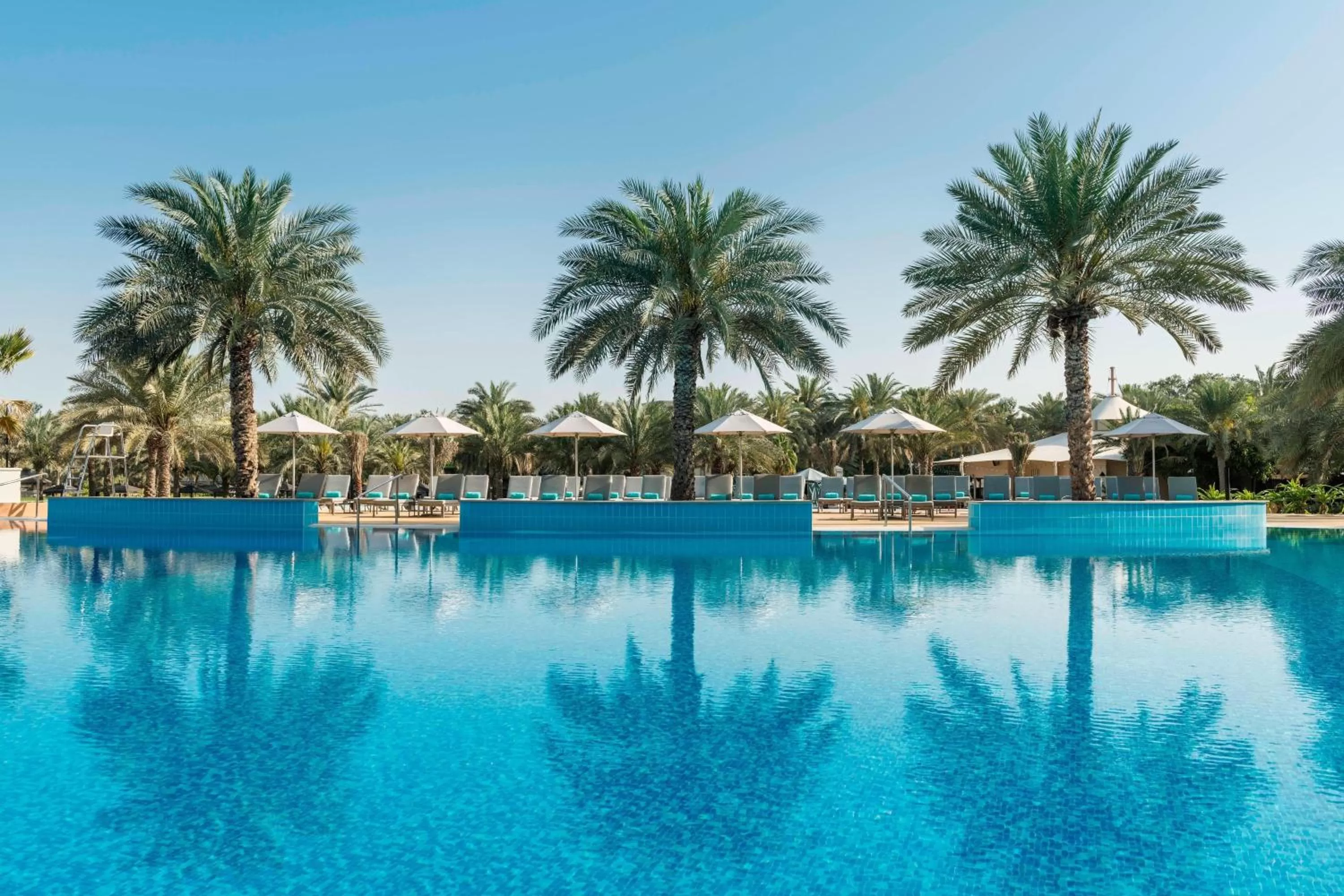 Swimming pool in Le Royal Meridien Beach Resort & Spa Dubai