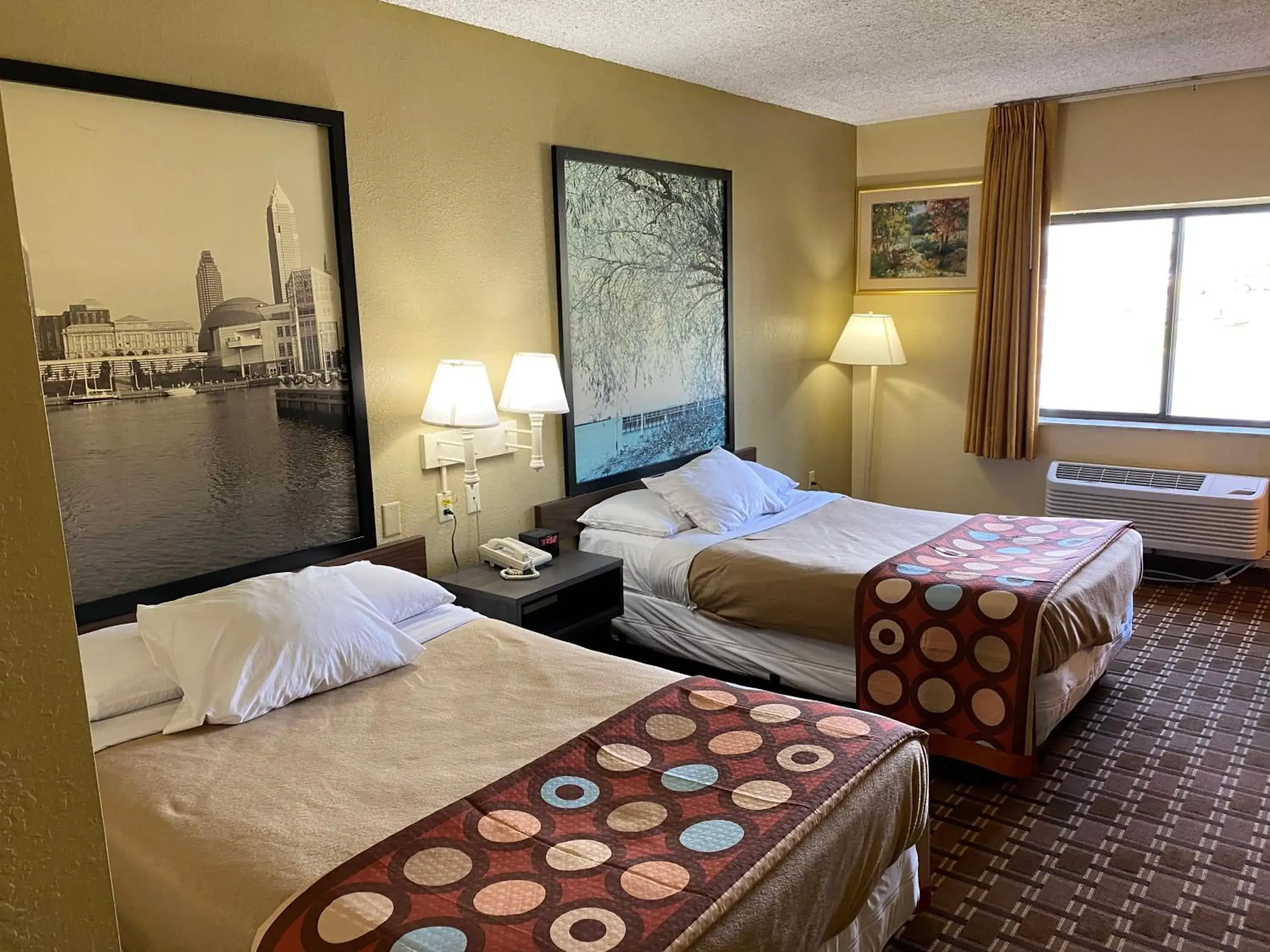 Bed in Super 8 by Wyndham Port Clinton Bed in Super 8 by Wyndham Port Clinton