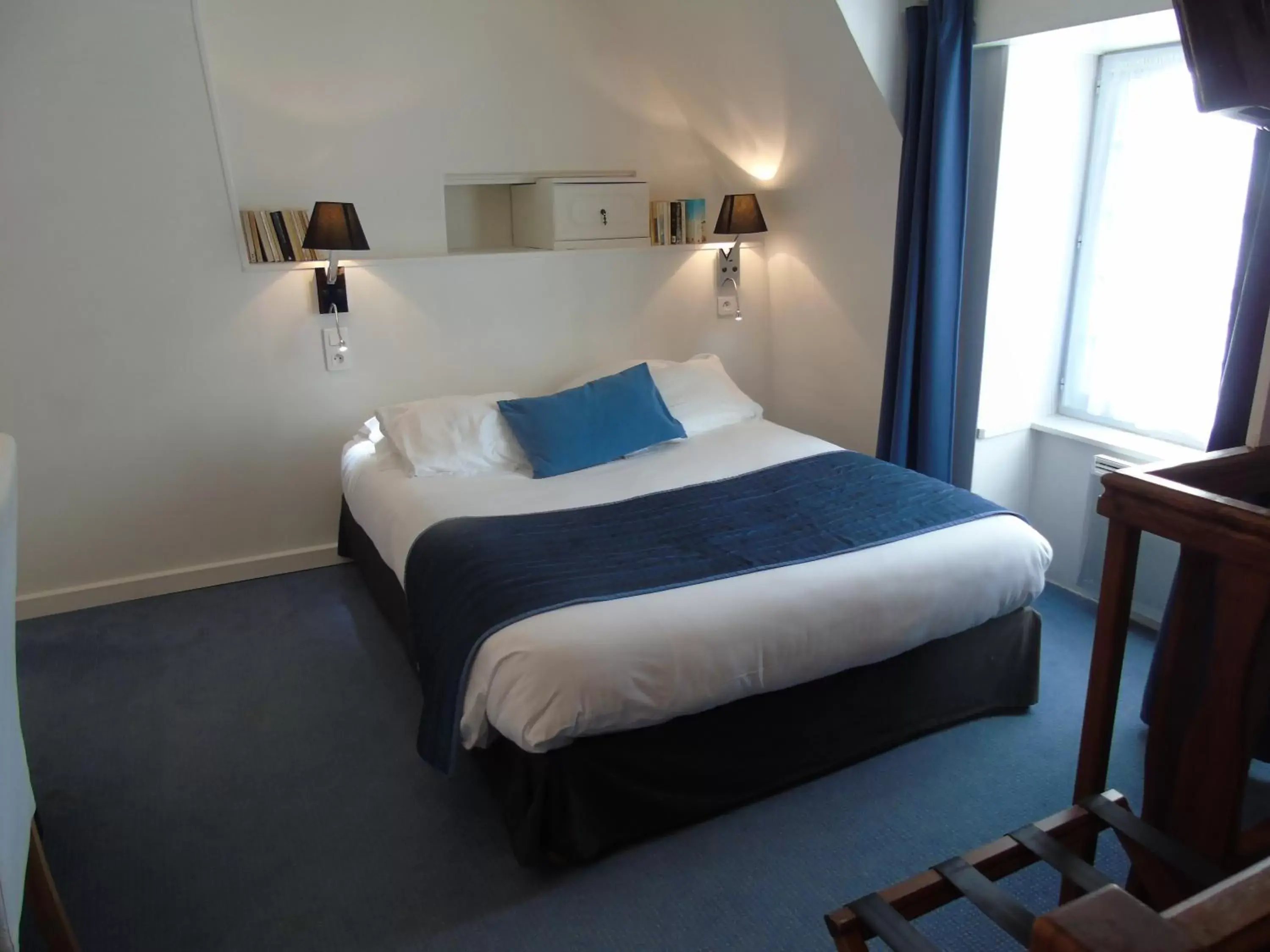 Photo of the whole room, Bed in Best Western Hôtel Montgomery