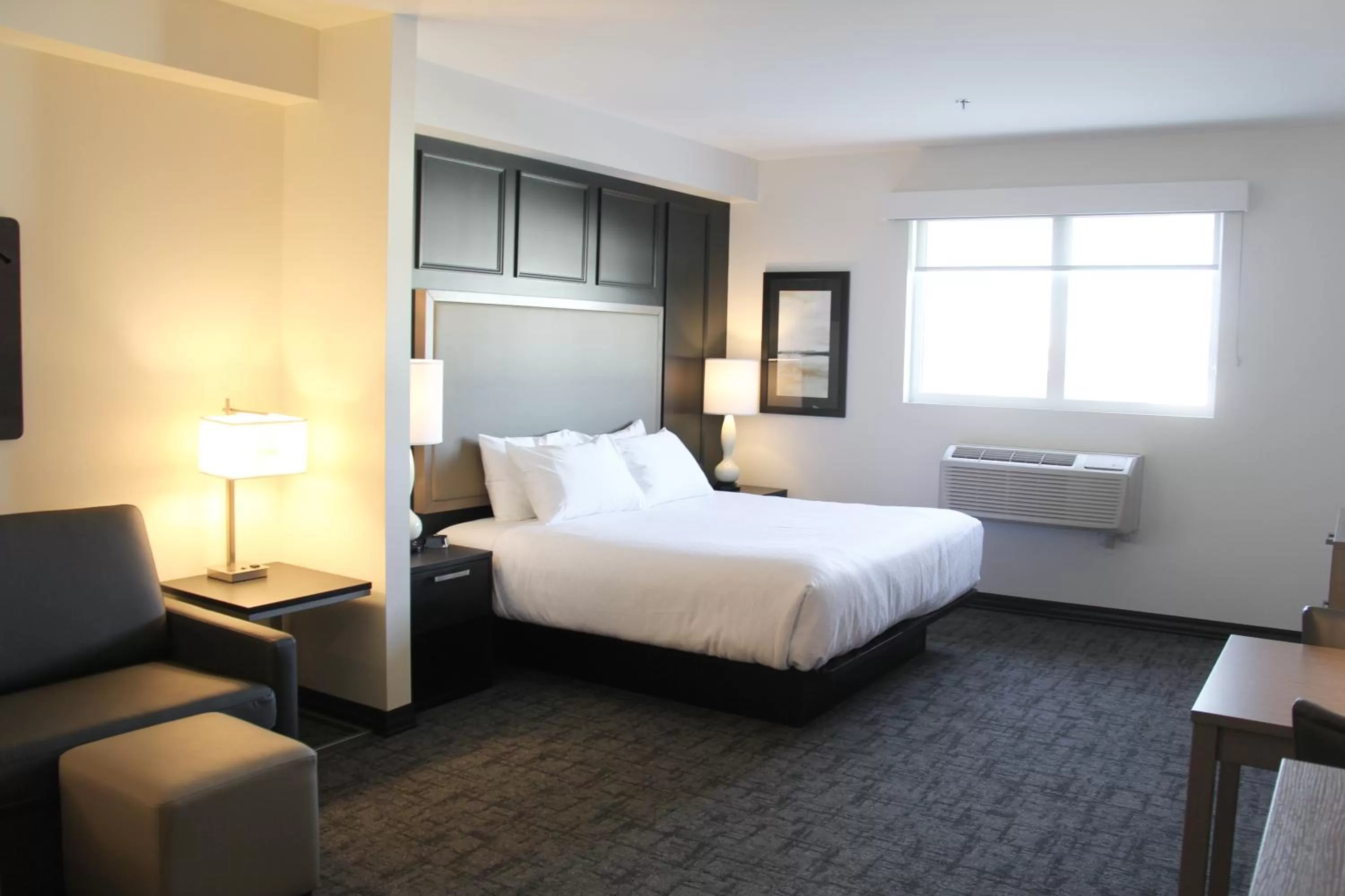 Bed in Best Western Plus Winkler