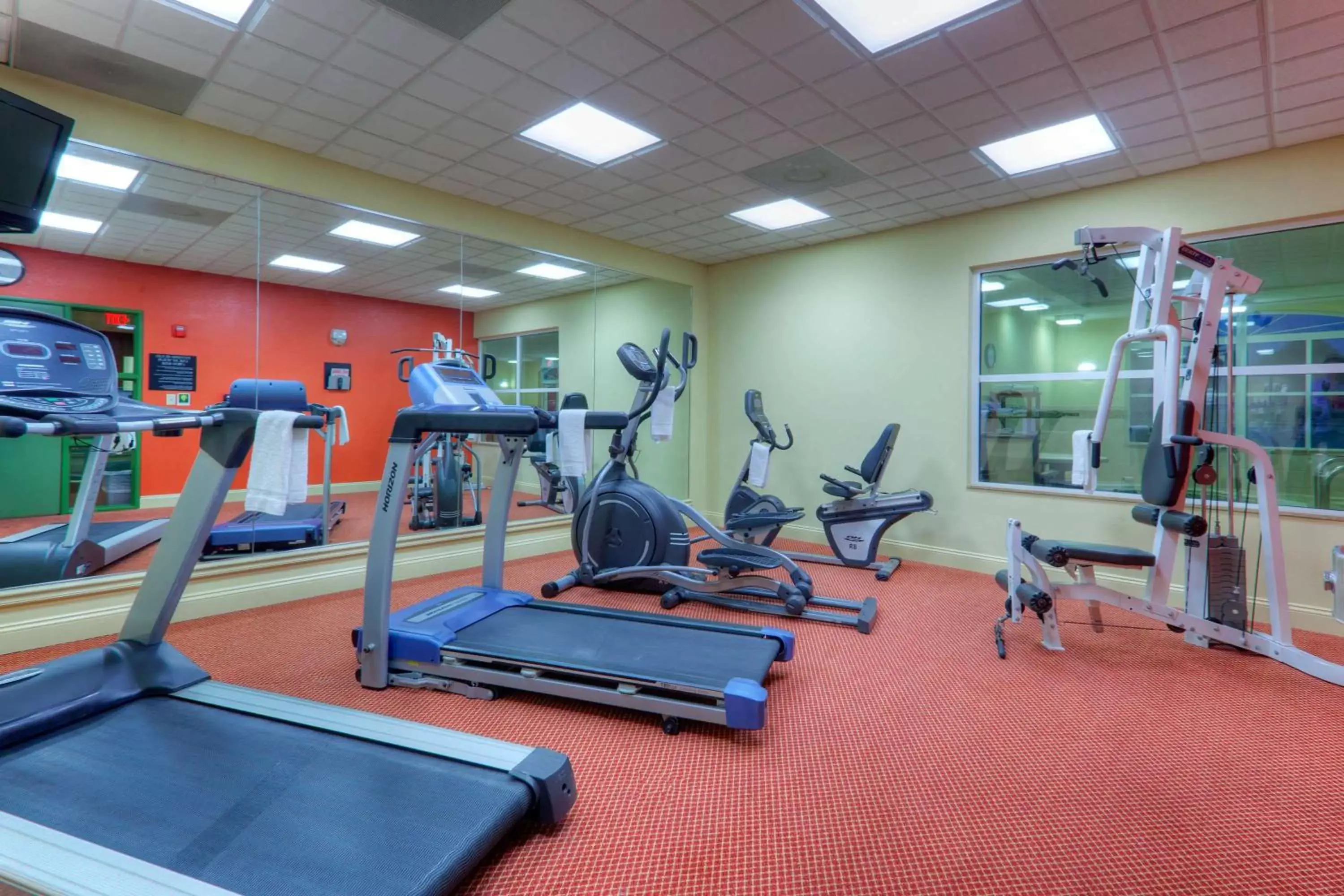 Activities, Fitness Center/Facilities in Country Inn & Suites by Radisson, Fredericksburg, VA