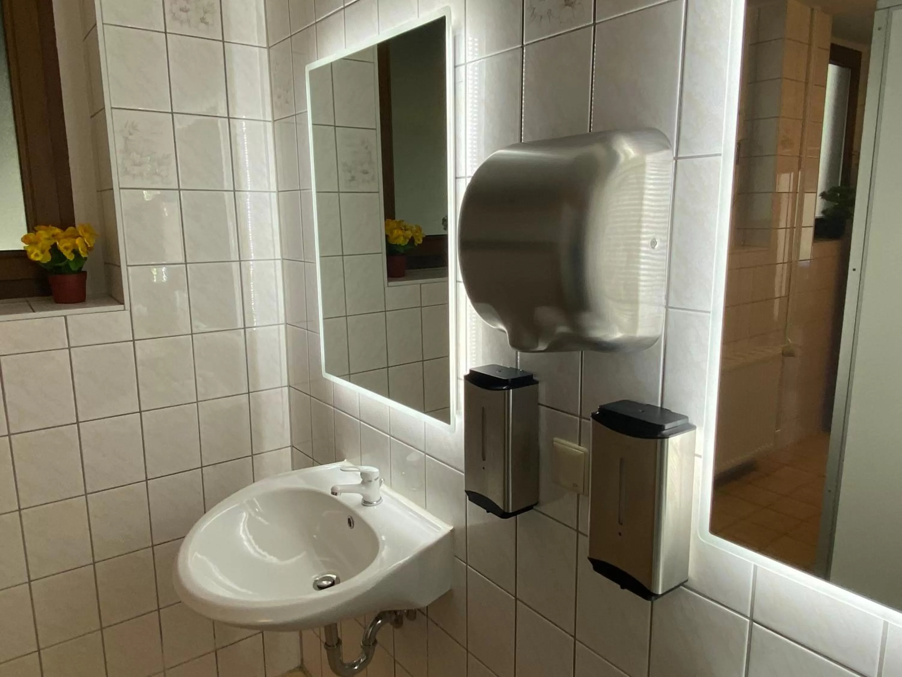 Toilet in Hotel Bielatal