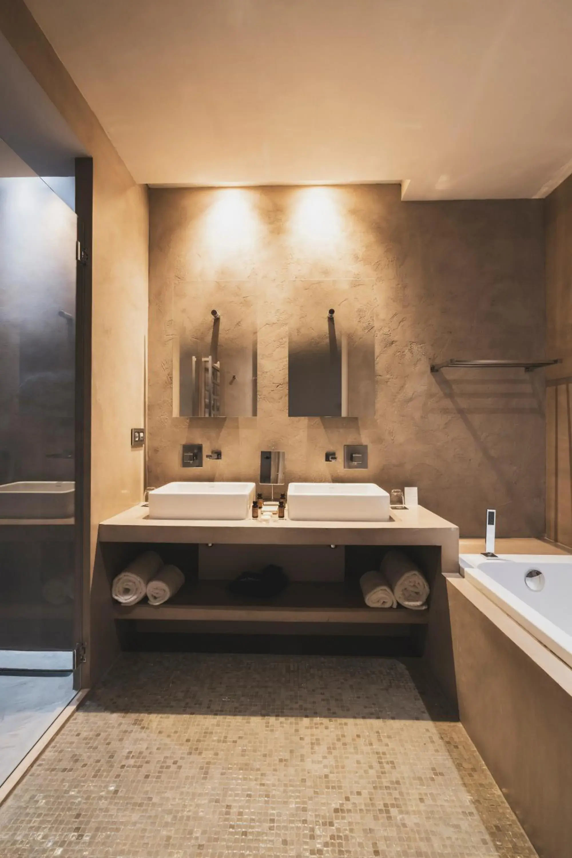 Bathroom in Les Lodges Sainte-Victoire Hotel & Spa