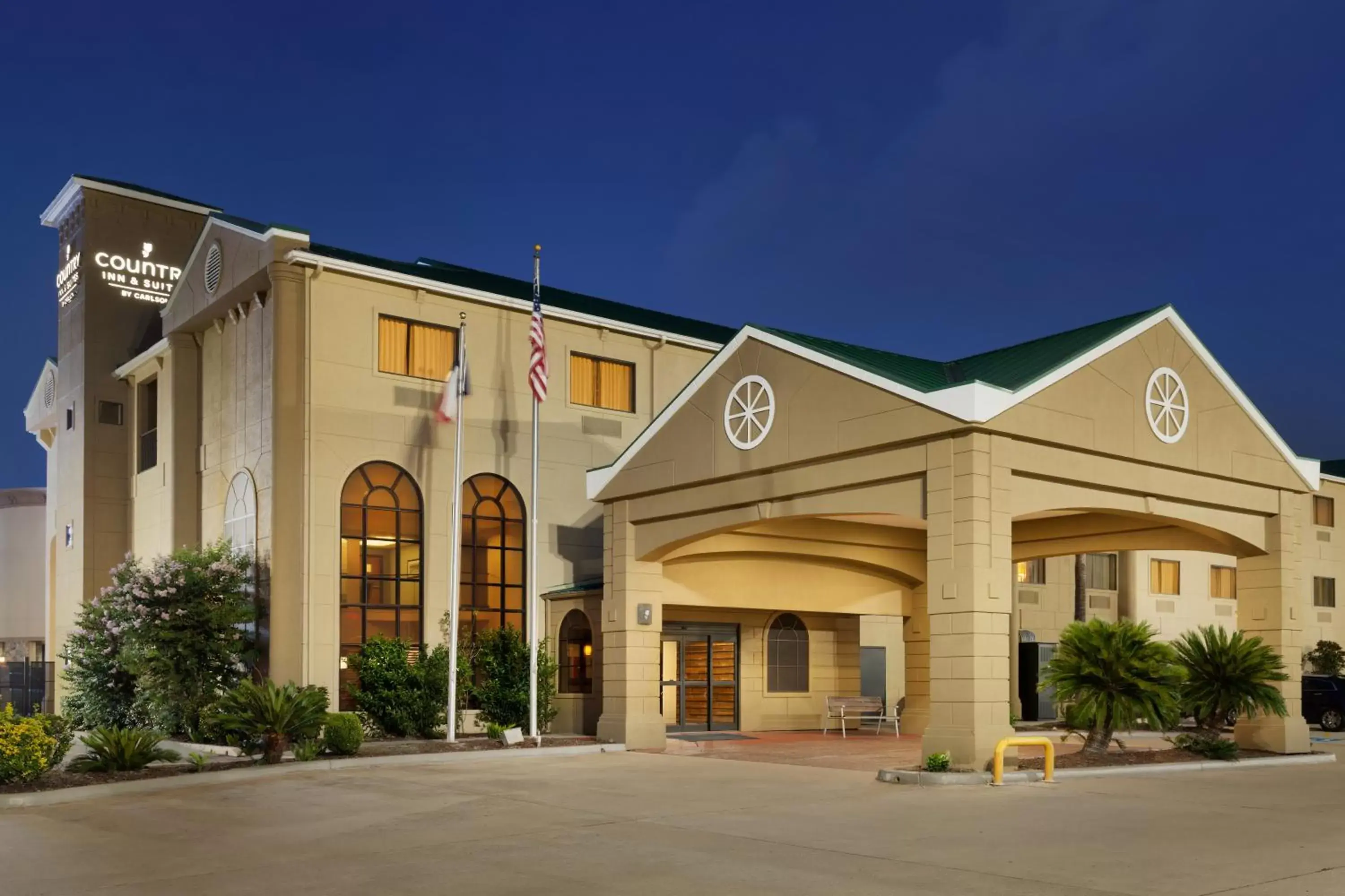Property Building in Country Inn & Suites by Radisson, Houston Northwest, TX