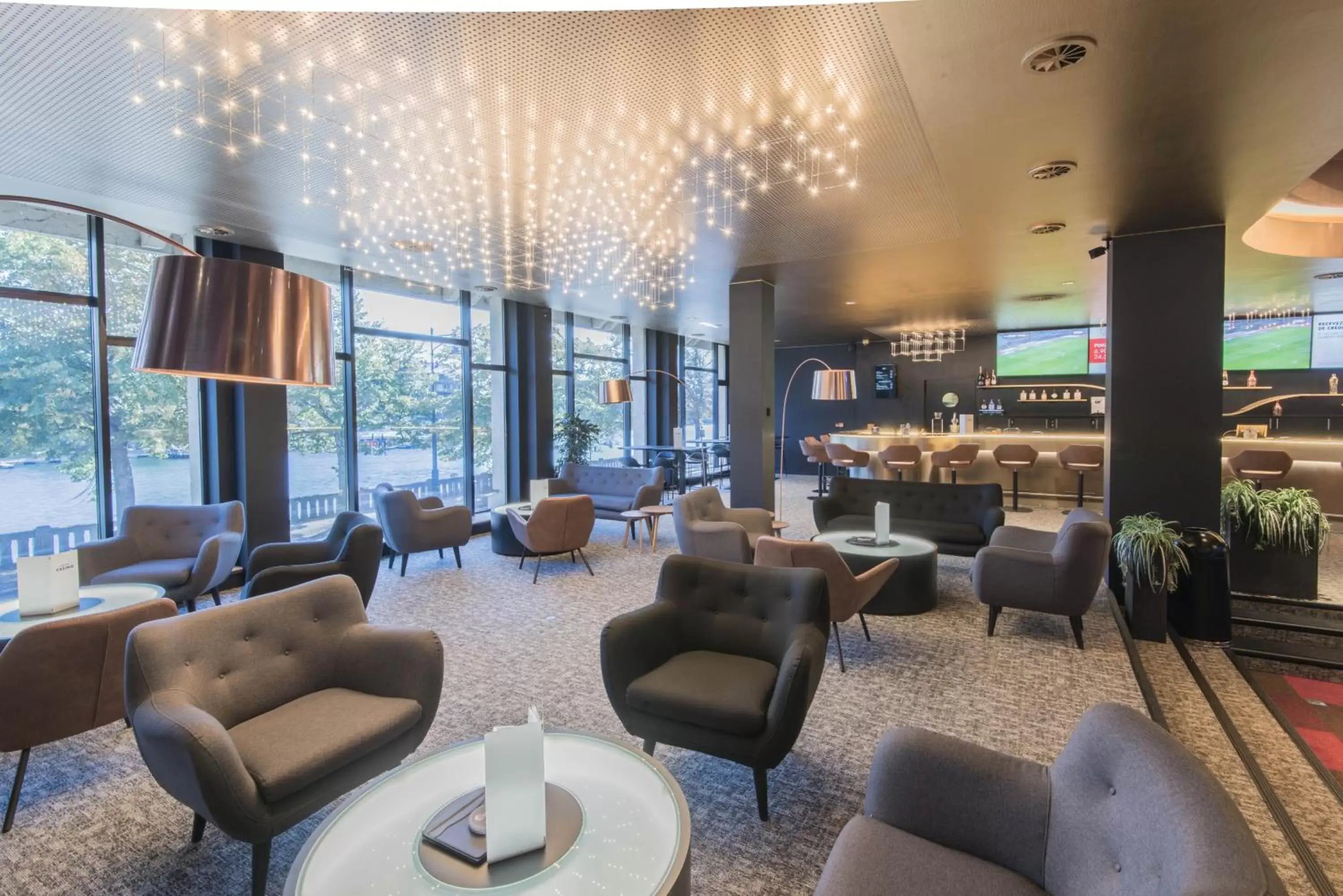 Lounge or bar in Mercure Namur Hotel