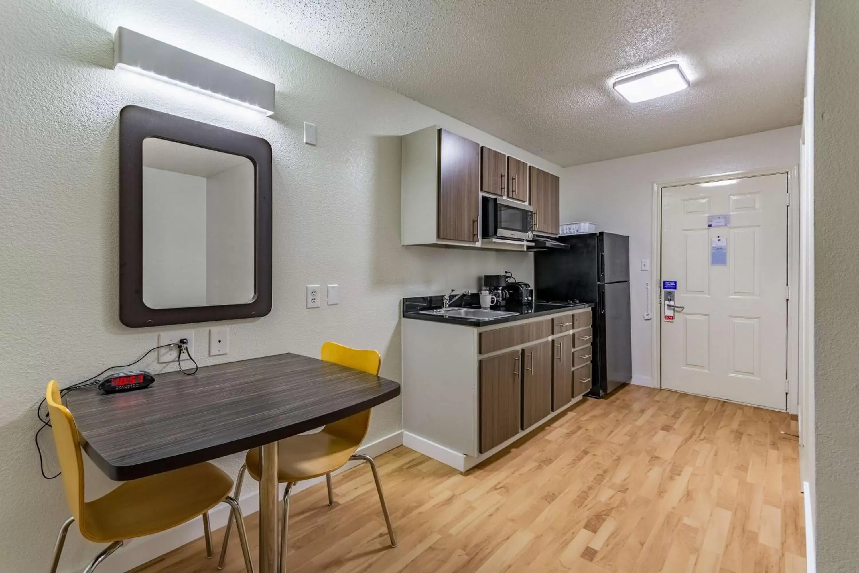 Photo of the whole room, Kitchen/Kitchenette in Studio 6-Dallas, TX