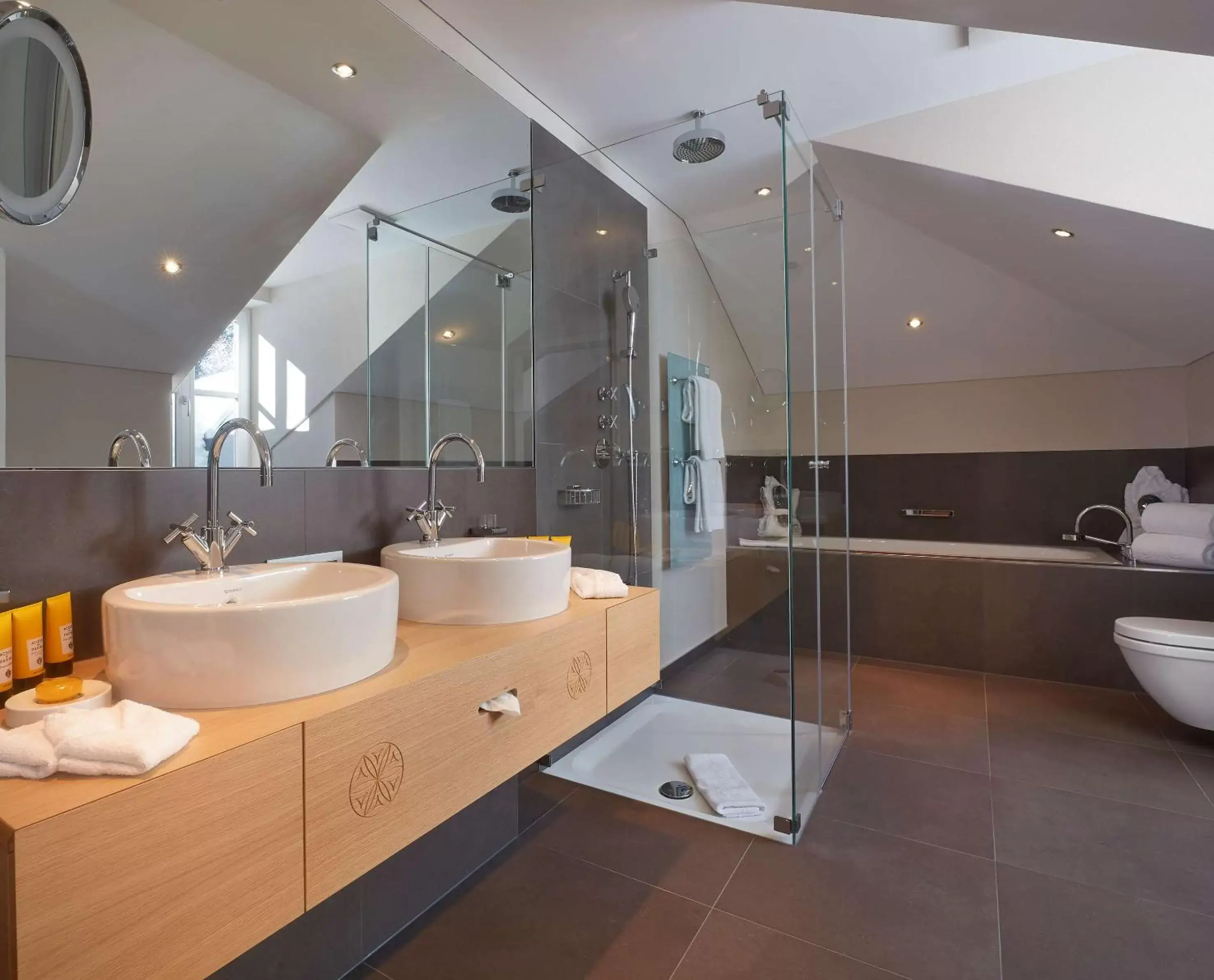 Photo of the whole room, Bathroom in Grand Hotel des Bains Kempinski