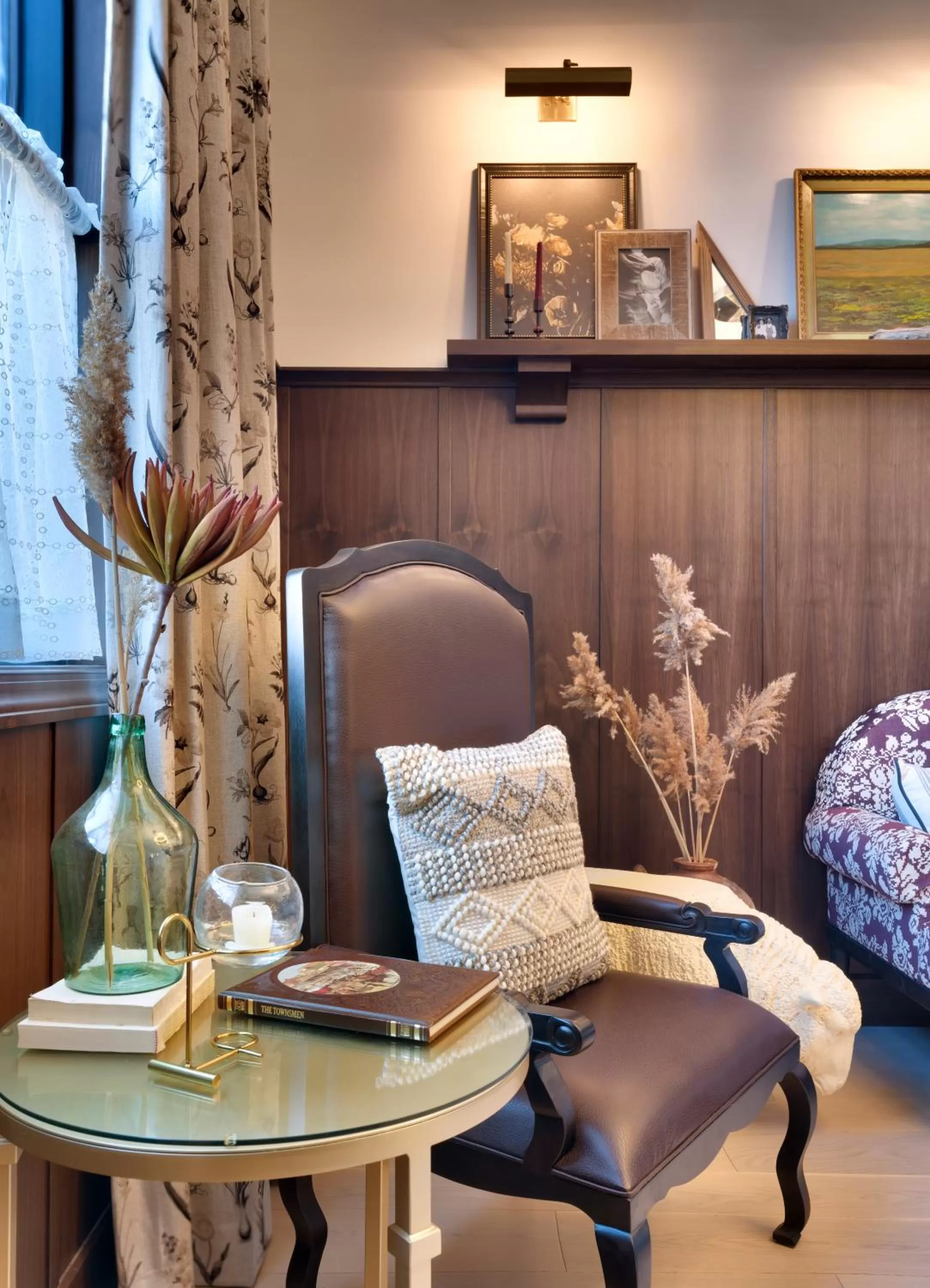 Seating area in The Advenire, Autograph Collection