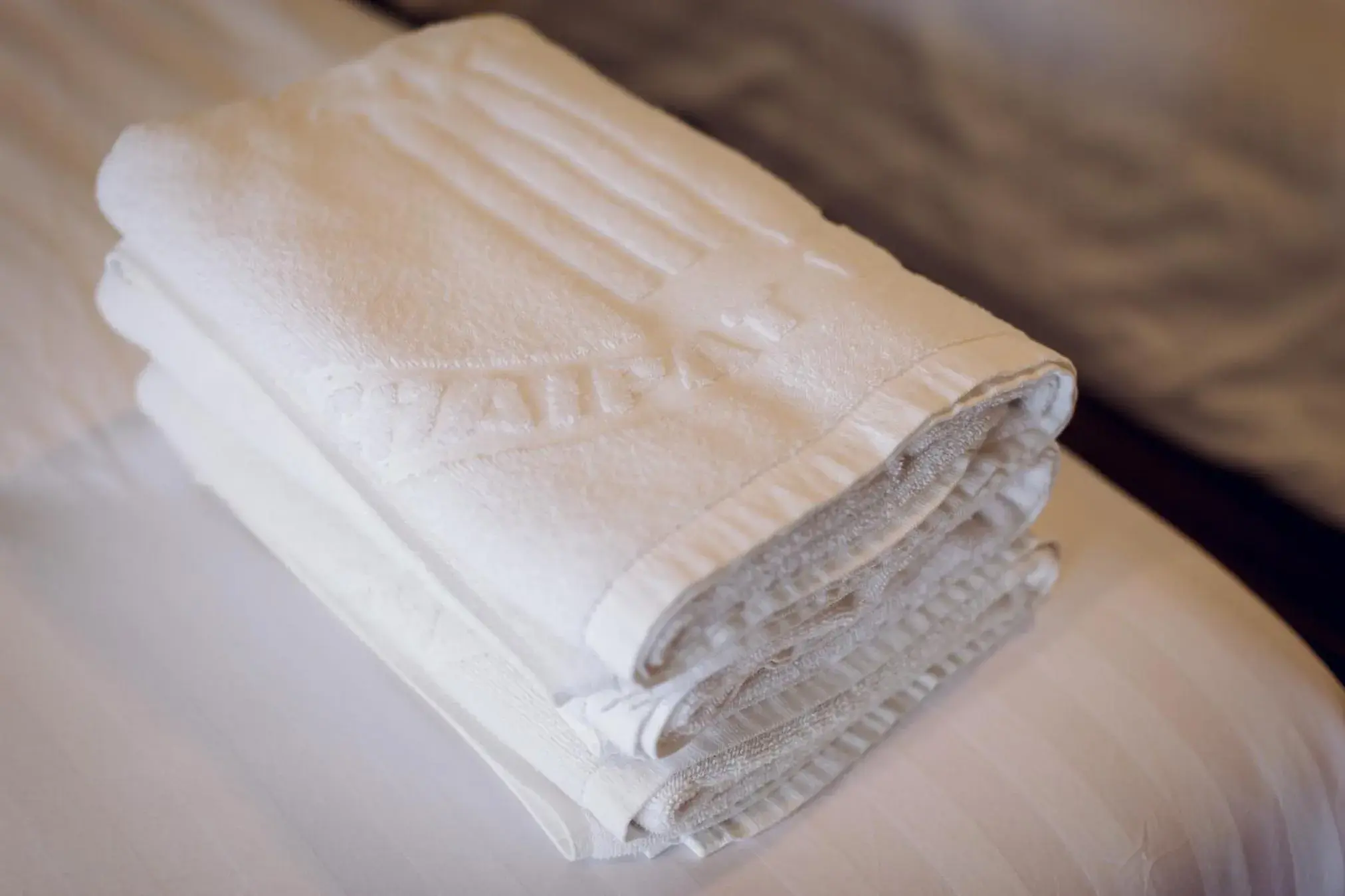 towels, Bed in Chaipat Hotel