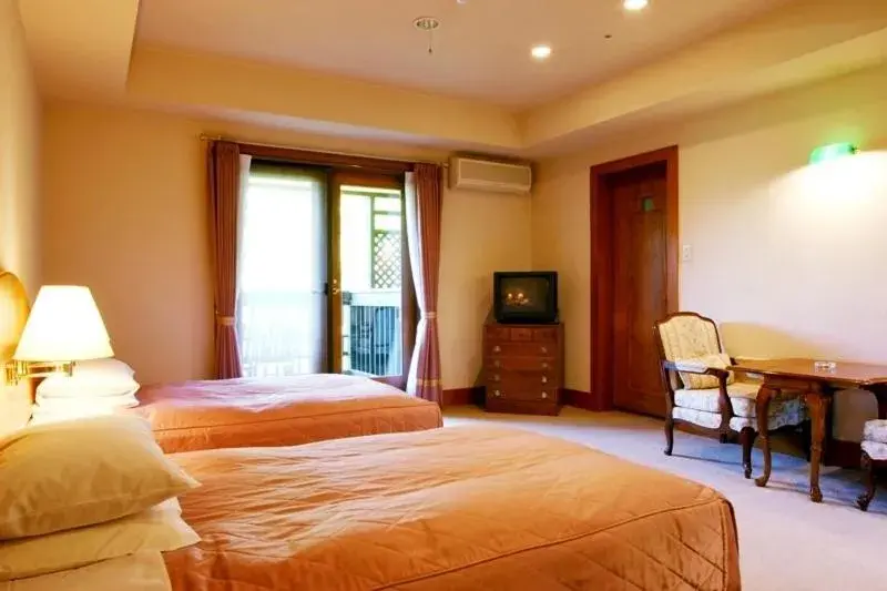 Photo of the whole room, Bed in Chuzenji Kanaya Hotel