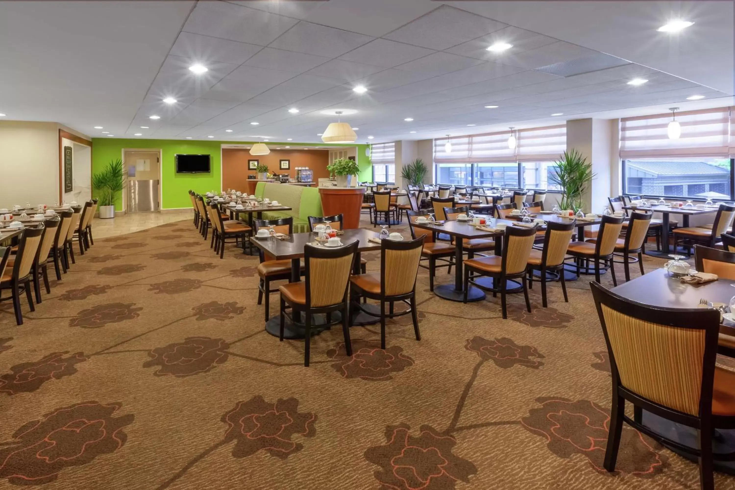 Breakfast, Restaurant/Places to Eat in Hilton Garden Inn Pittsburgh University Place