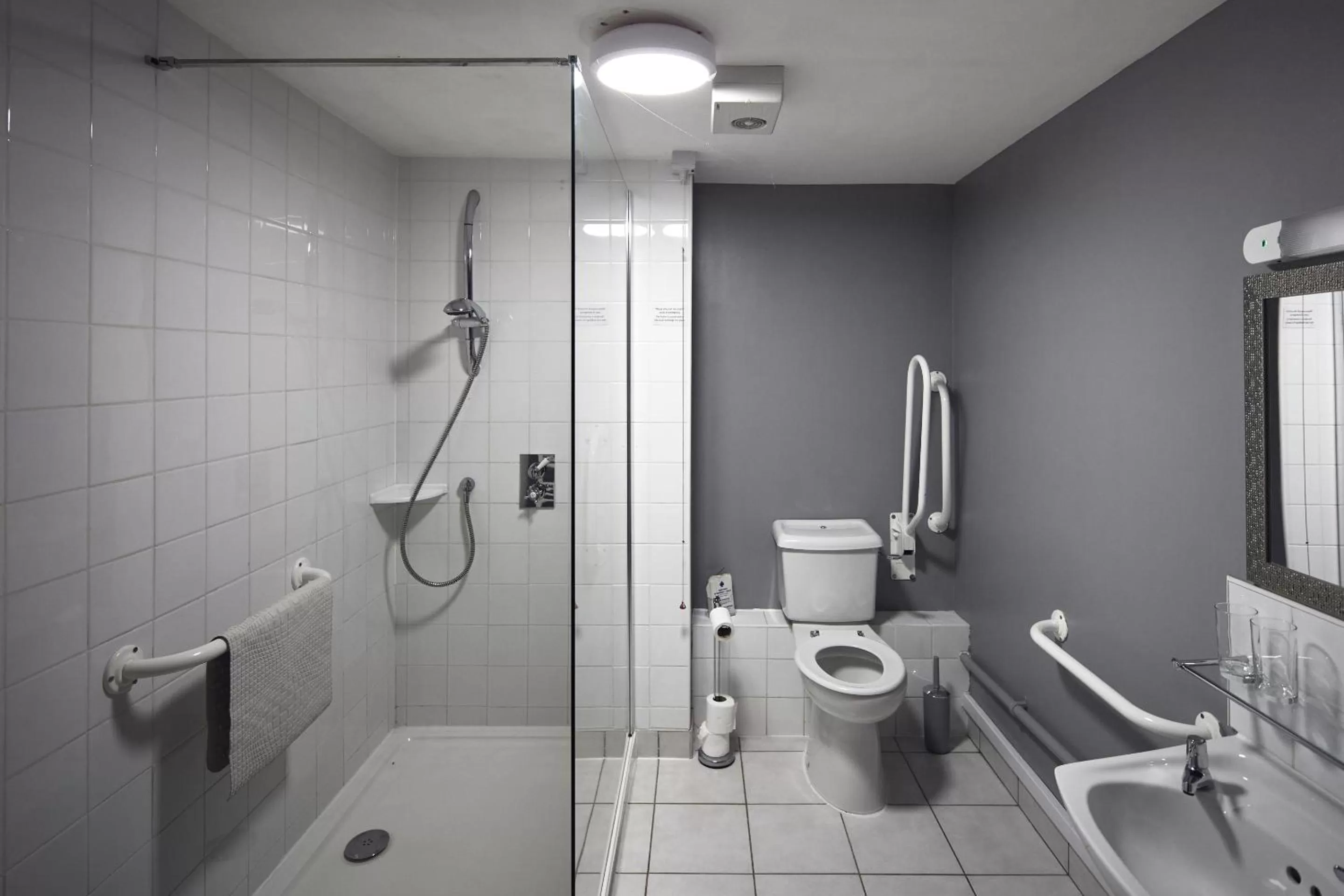 Bathroom in The Pyewipe