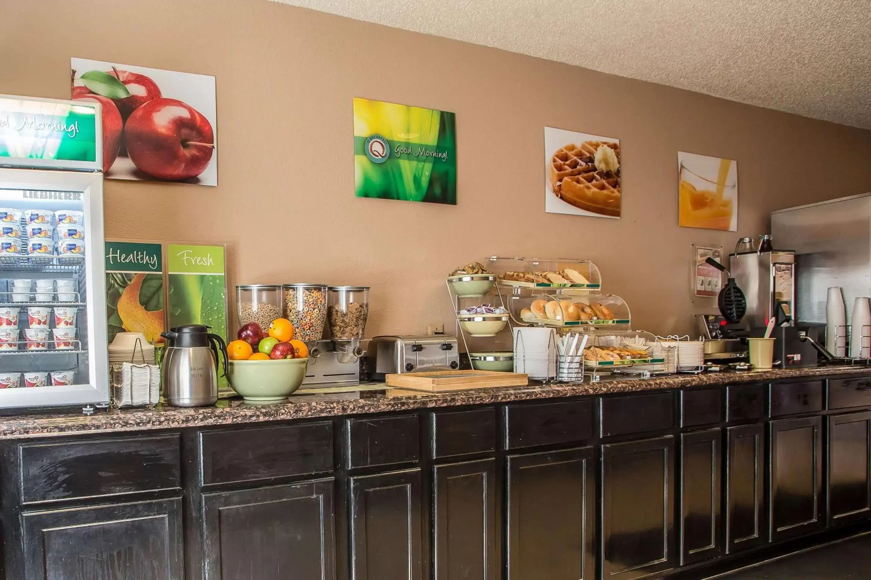 Restaurant/places to eat in Quality Inn & Suites West Bend