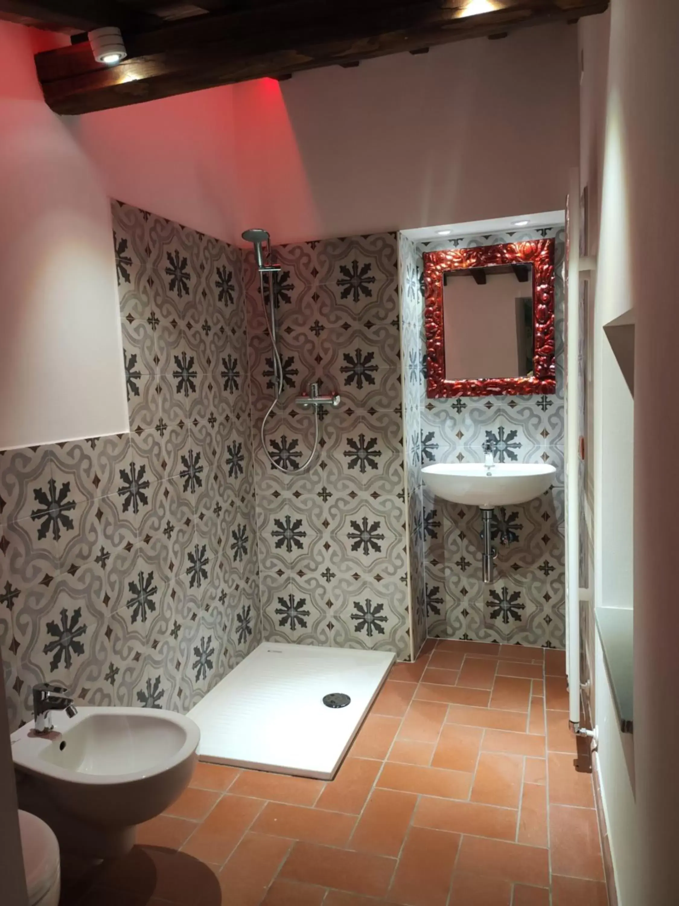 Shower, Bathroom in Villa La Nussa
