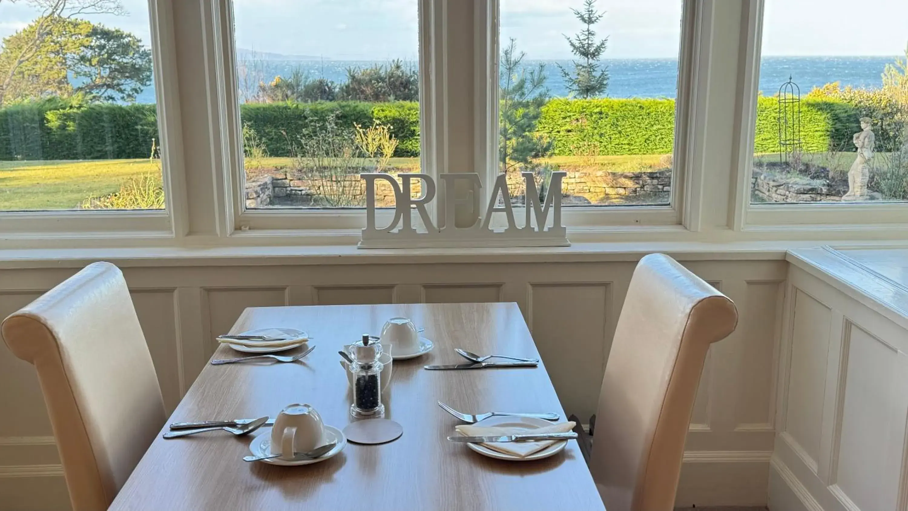 Breakfast, Restaurant/Places to Eat in Invernairne Guest House