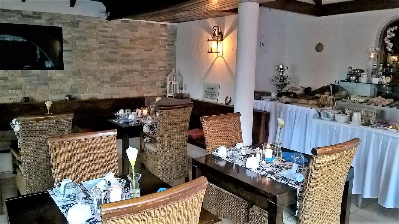 Restaurant/places to eat in Birdcage Gay Men Resort and Lifestyle Hotel