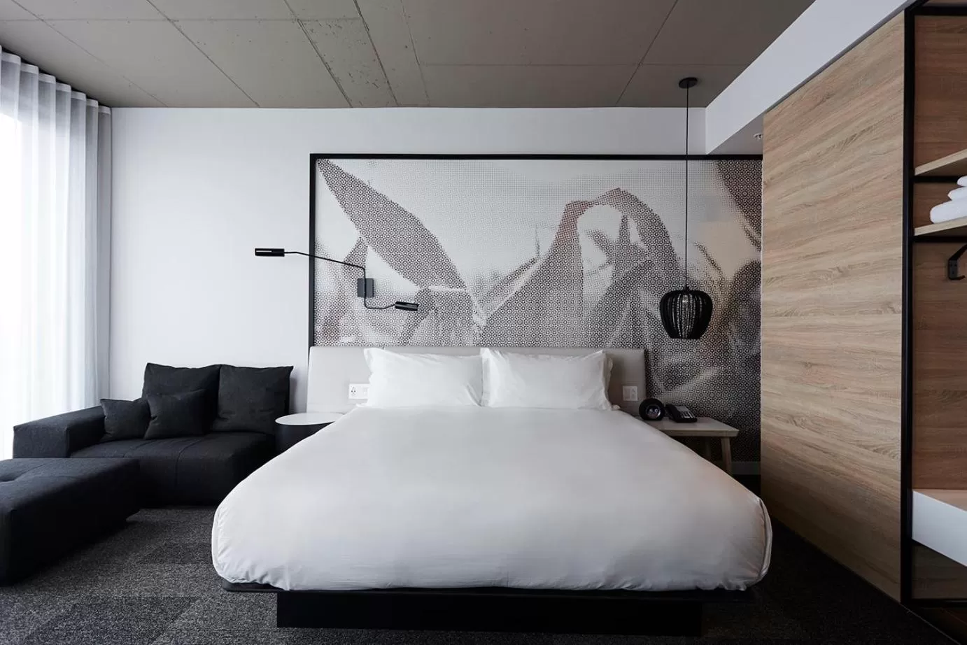 Bedroom, Bed in Hôtel Escad Quartier DIX30