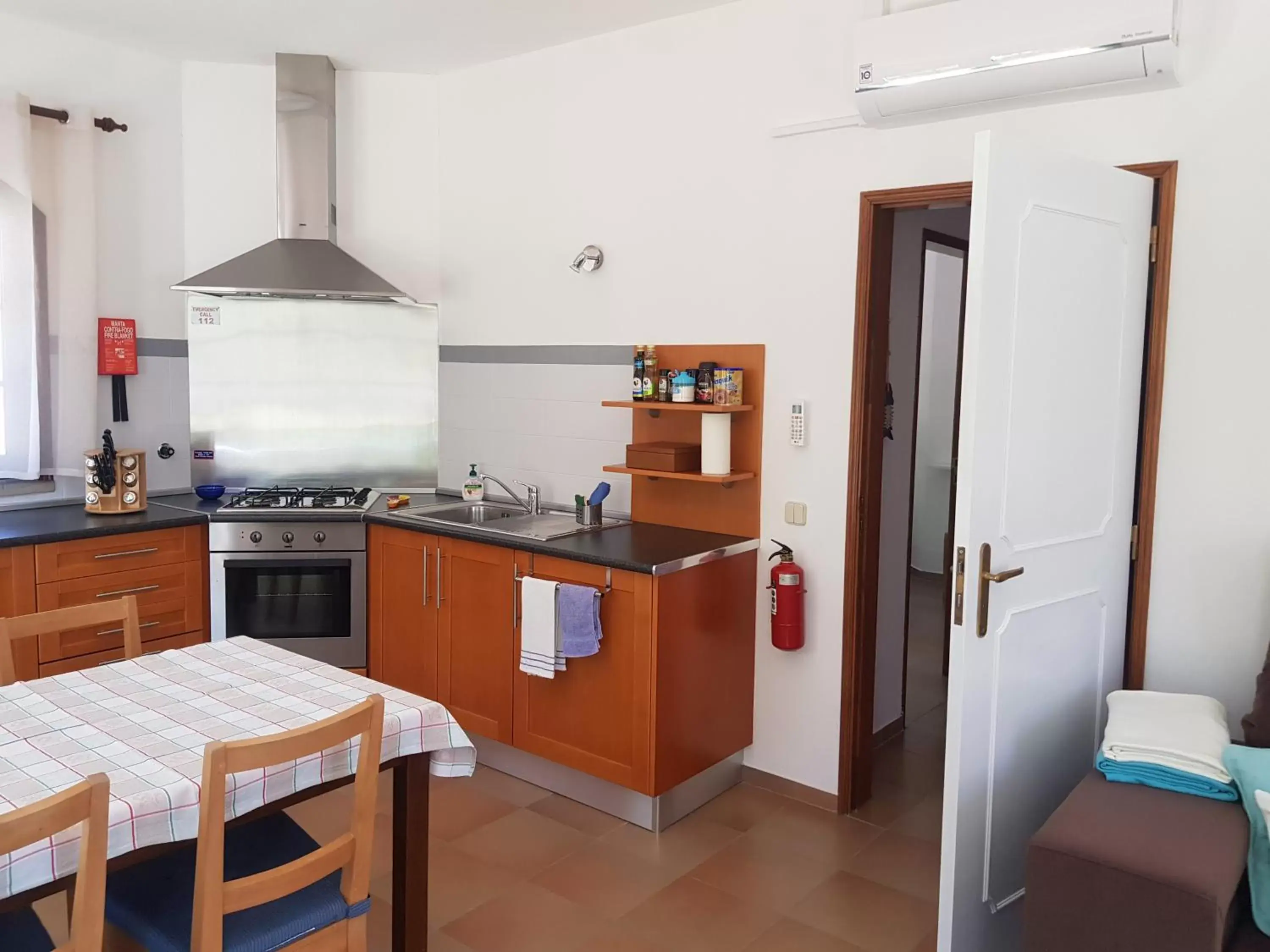 Kitchen/Kitchenette in Monte-Bougainvillea