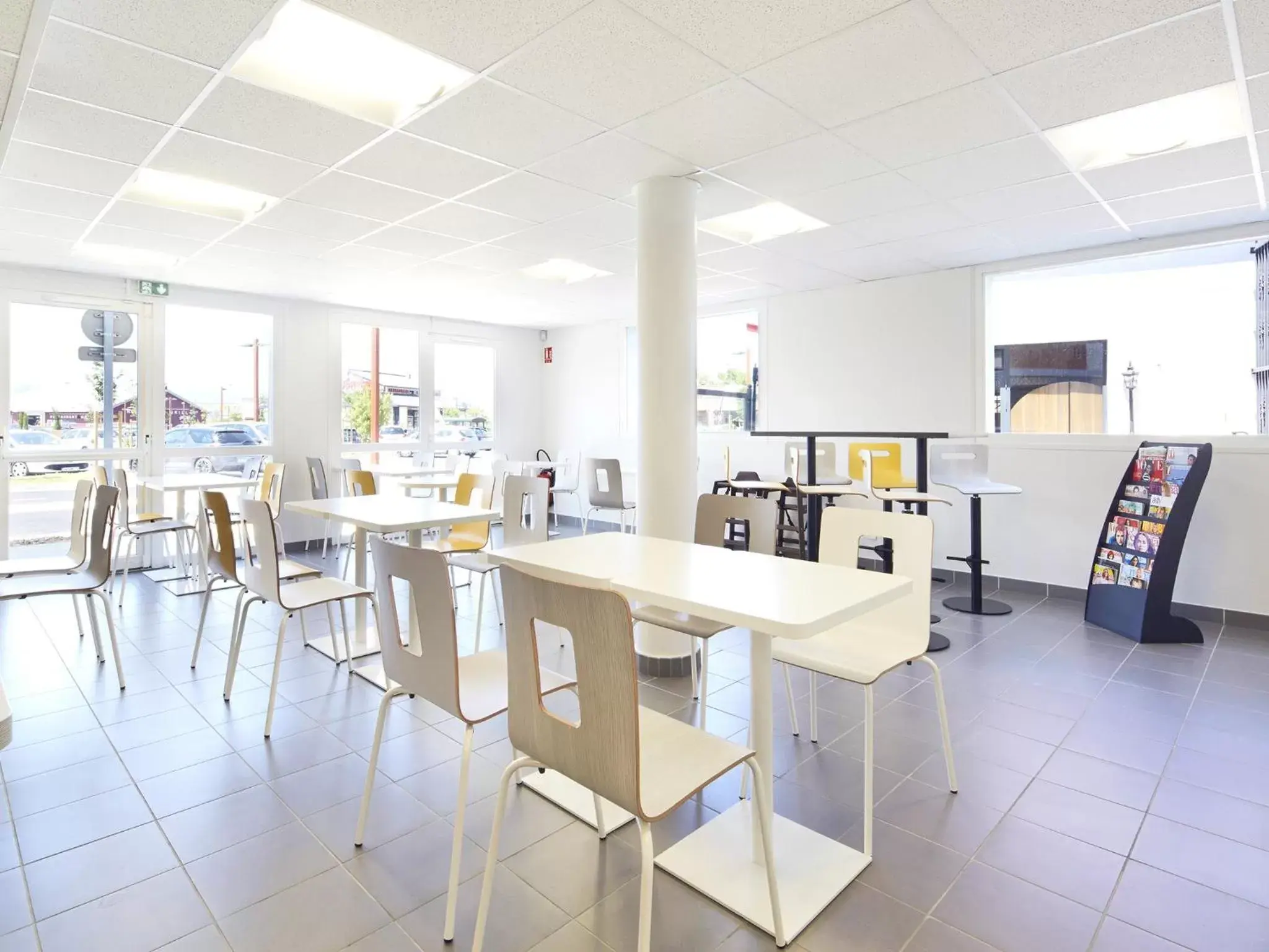 Spring, Restaurant/Places to Eat in Premiere Classe Valence Nord - Saint Marcel Les Valence