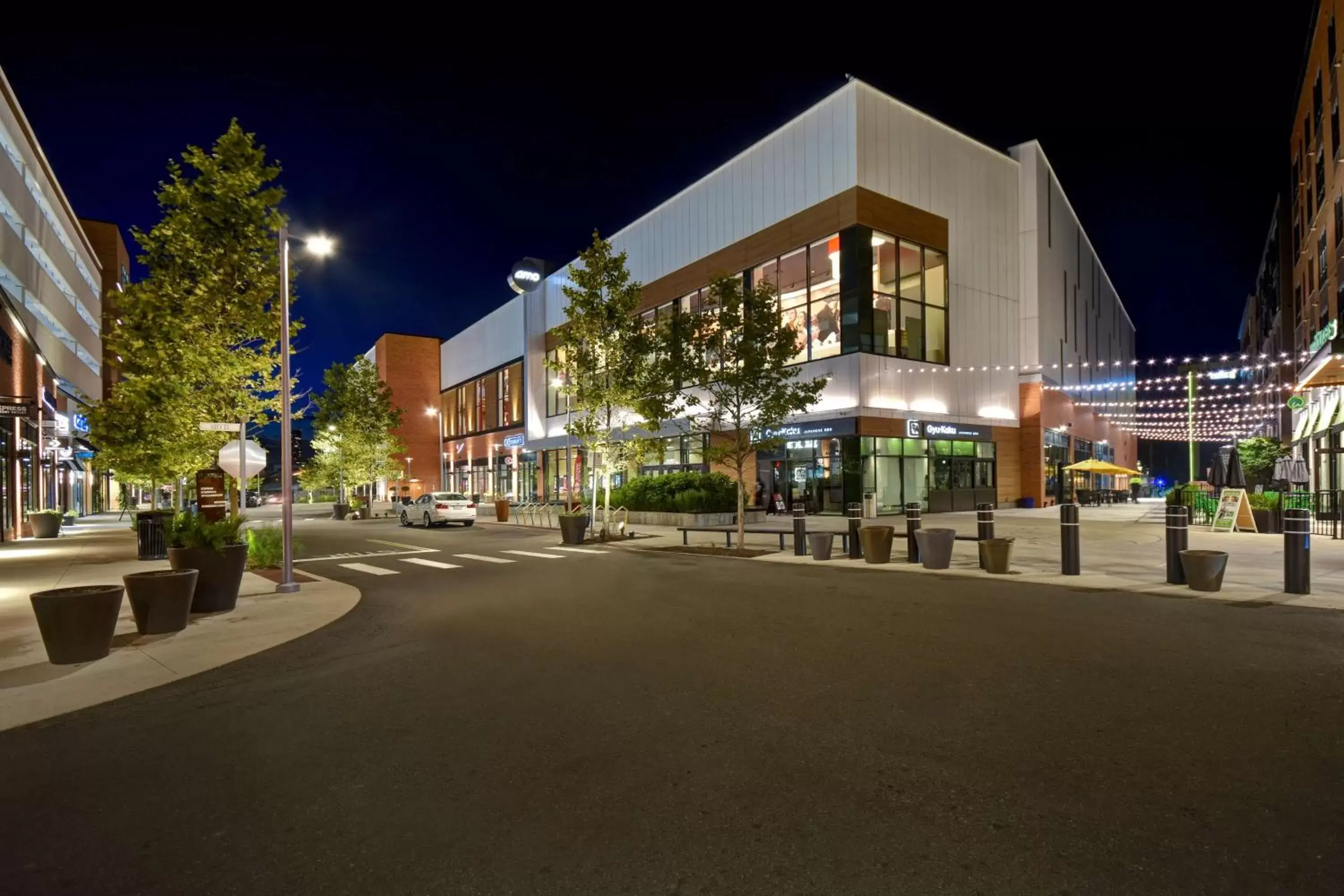 Property building in Home2 Suites By Hilton Boston South Bay Property building in Home2 Suites By Hilton Boston South Bay